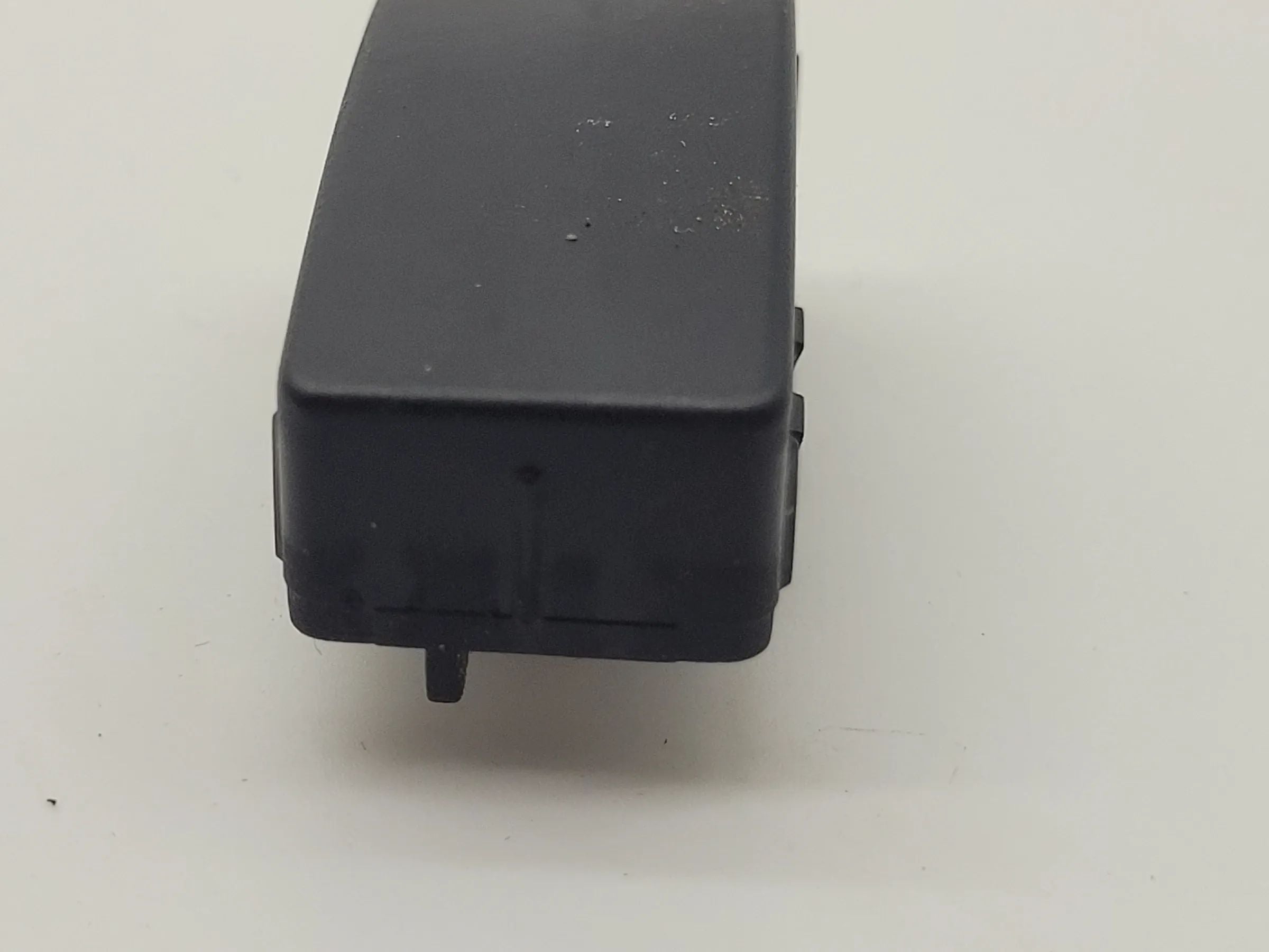 BMW 7er E38 Seiten Verkleidung Blindknopf Links Vorne 52.10-8150315 Original