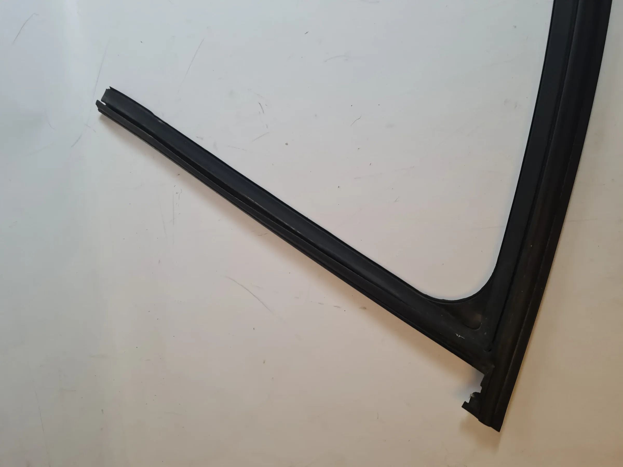 BMW 3er Touring E91 Fenster Dichtung Gummi Vorne Links 16850 Original