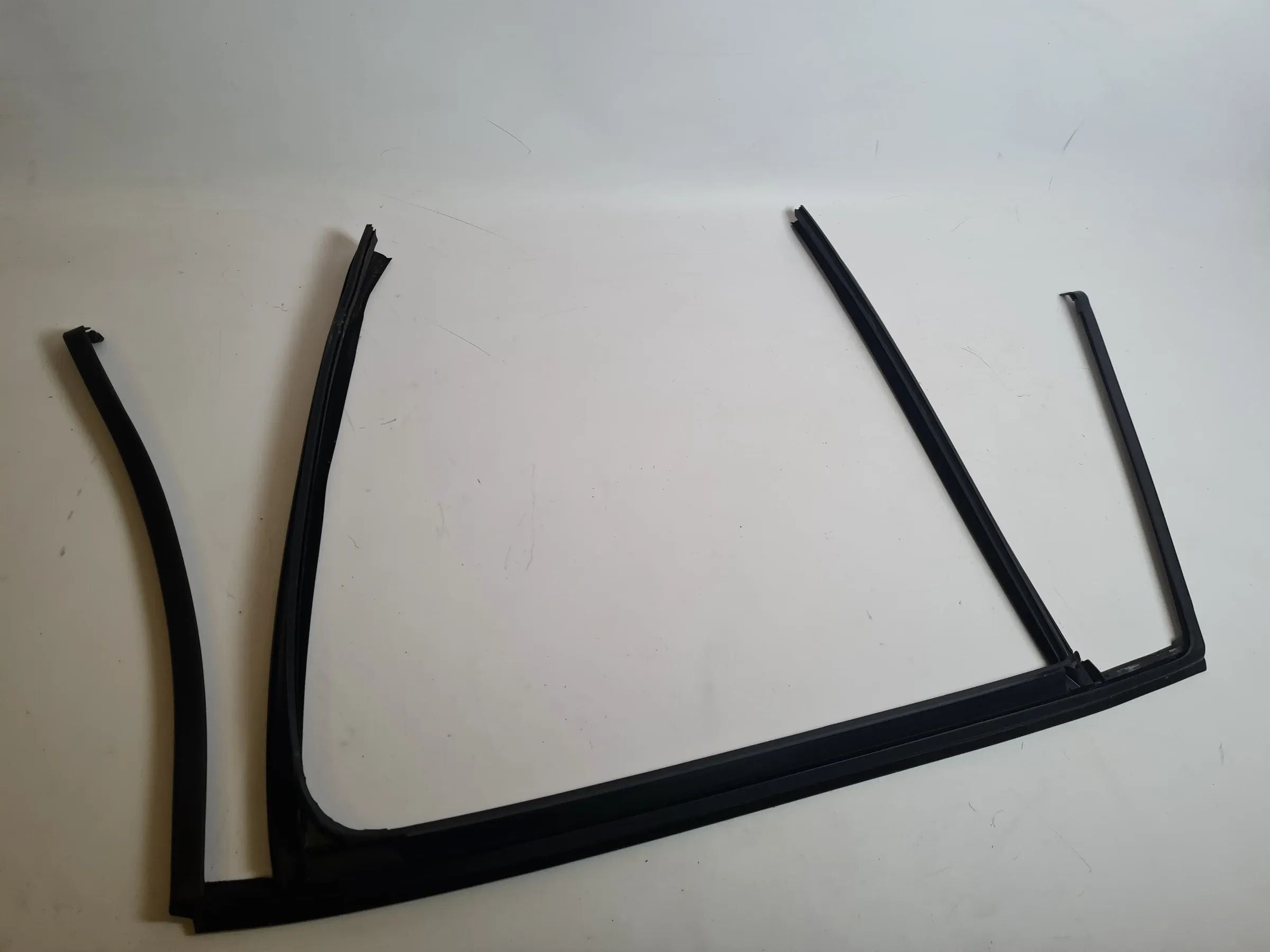 BMW 3er Touring E91 Fenster Dichtung Gummi Hinten Links 16850 Original