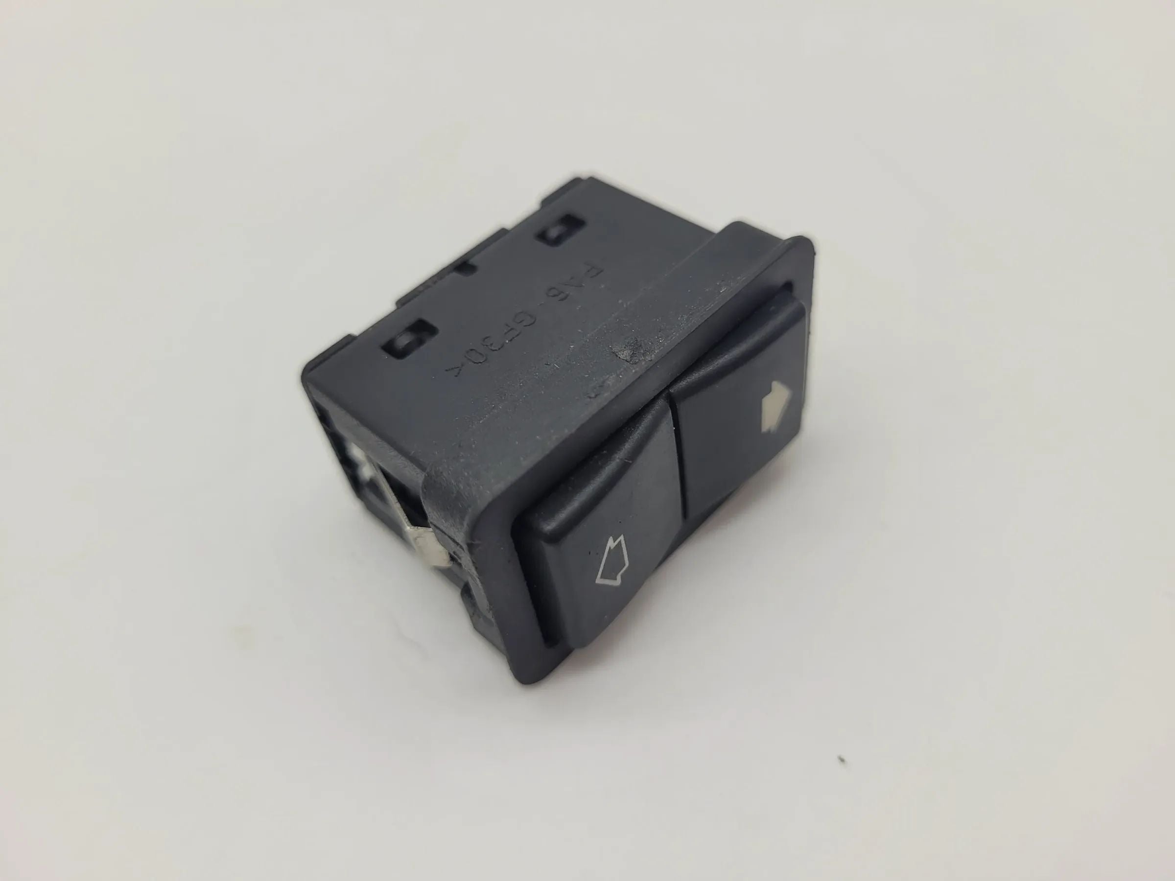 BMW 5er Touring E39 Fensterheberschalter L/R 8368974 (Original)