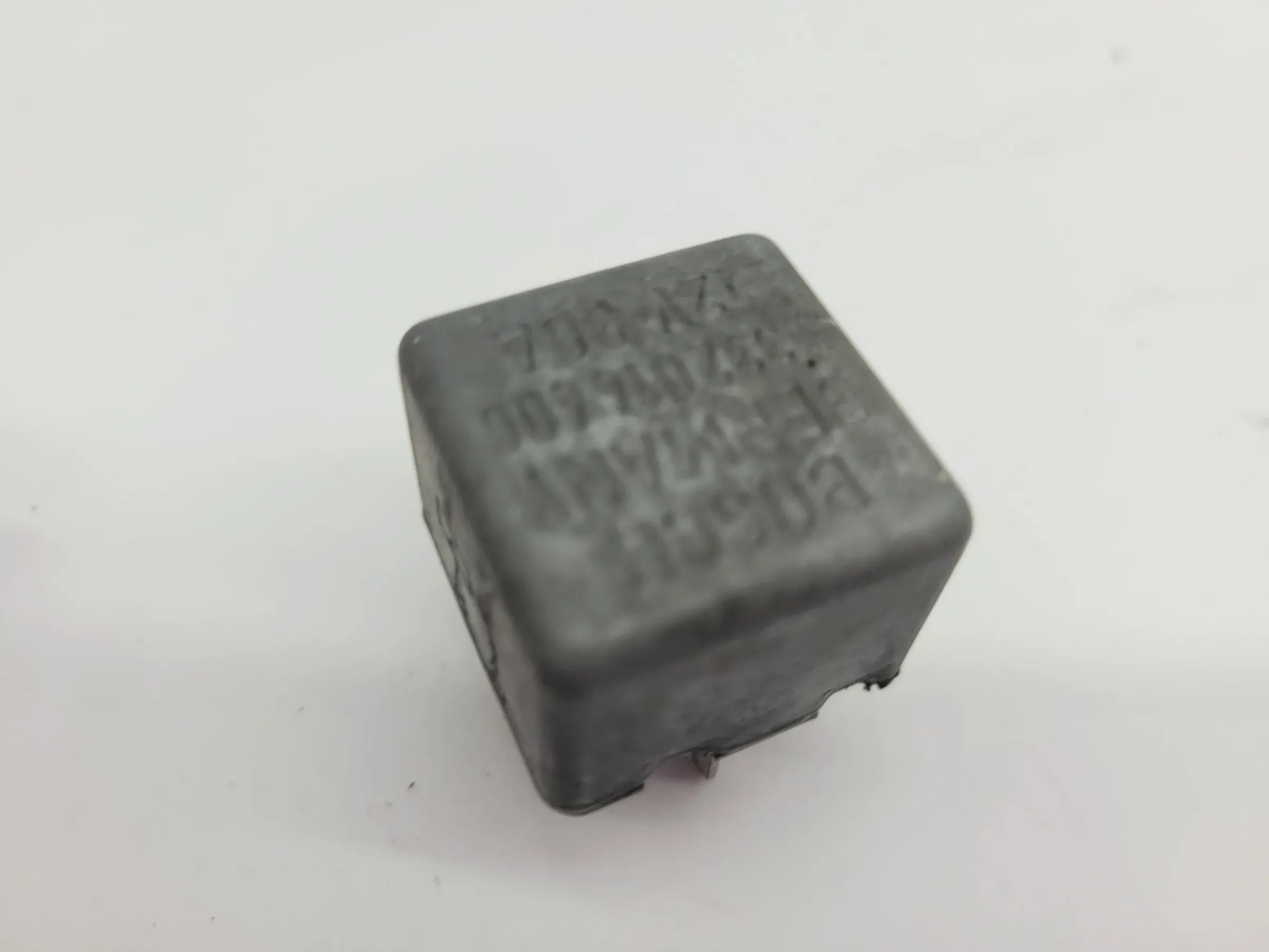 Original BMW Porsche MB VW Ford Bosch Relay Relais Kraftstoffpumpe, 0332014406