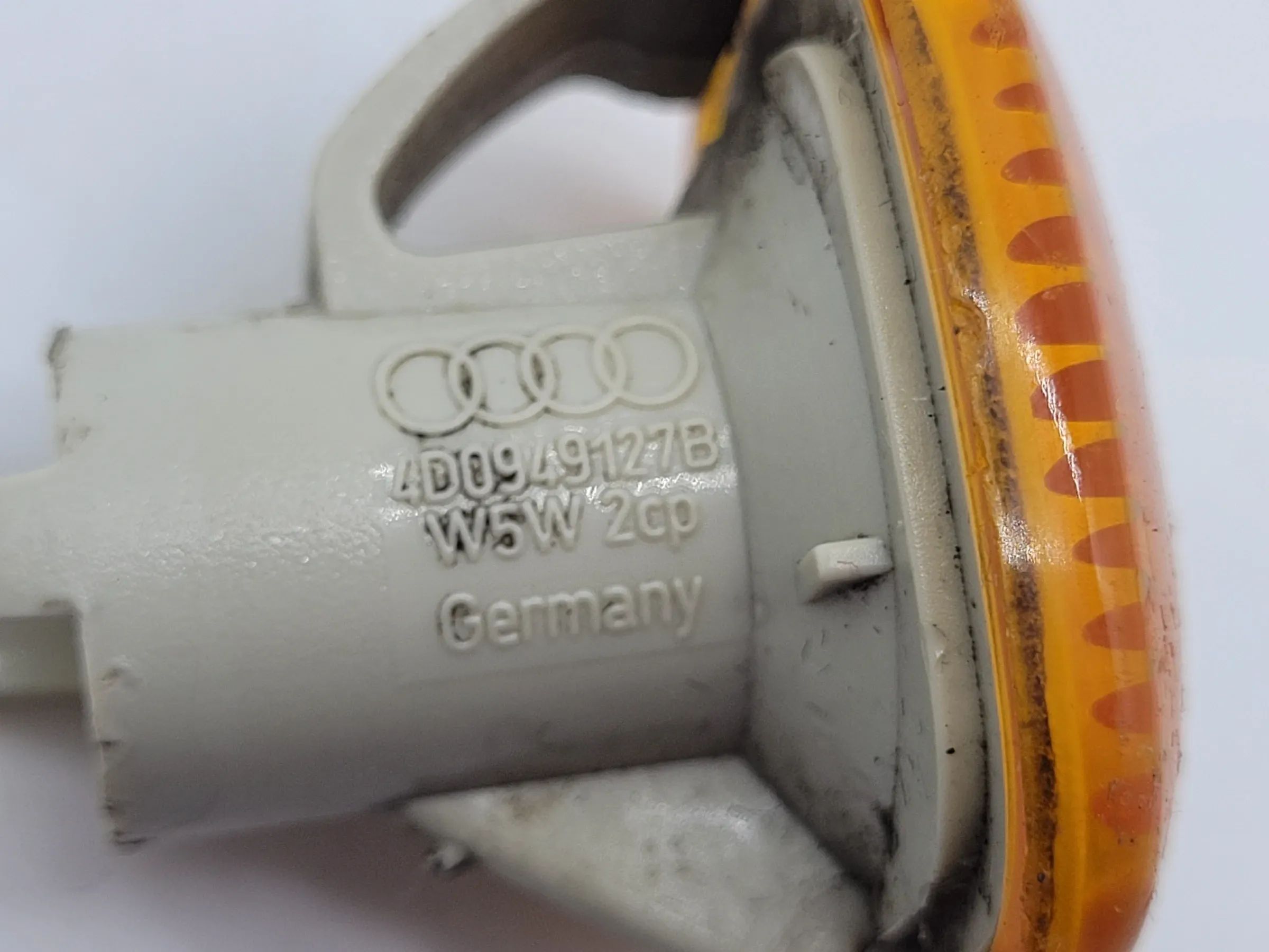 Seitenblinker Blinkleuchte orange links rechts  AUDI A3 A4 B5 A8 4D -1999