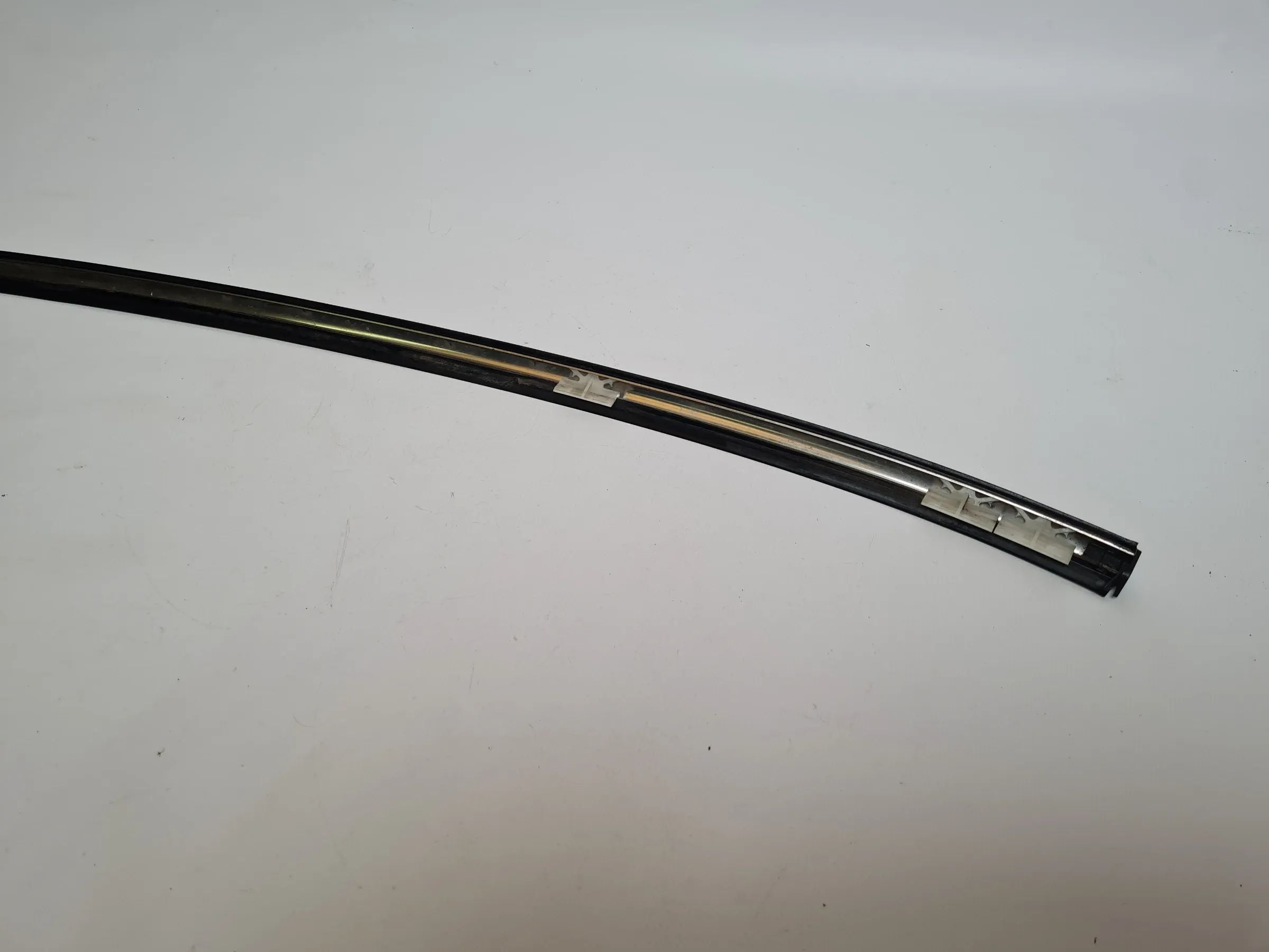 Mini One (R50/R53) Leiste Heckscheibe leiste Hinten 51.13-7051531 (Original)