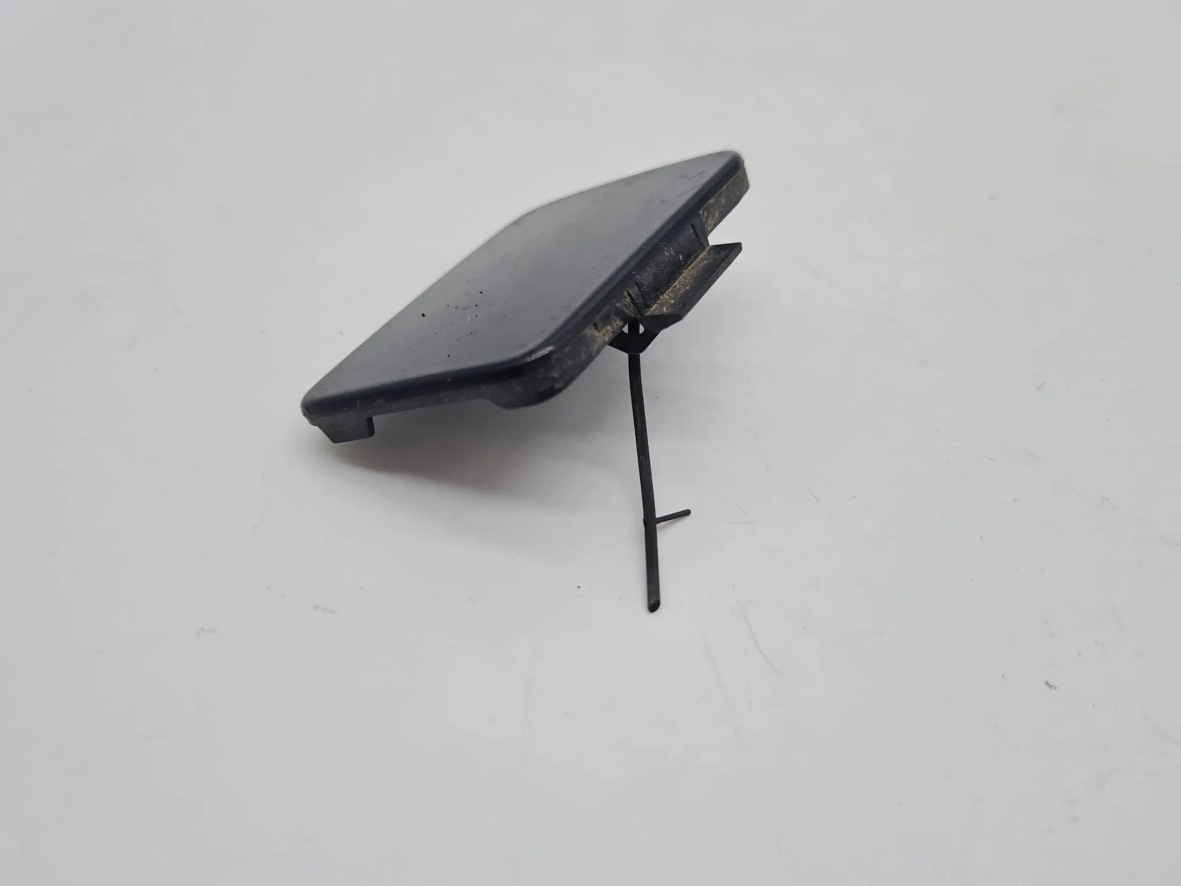 Original Audi A4 (8E/B6/B7) S-Line Abdeckung Abschleppöse Rechts 8E0807241