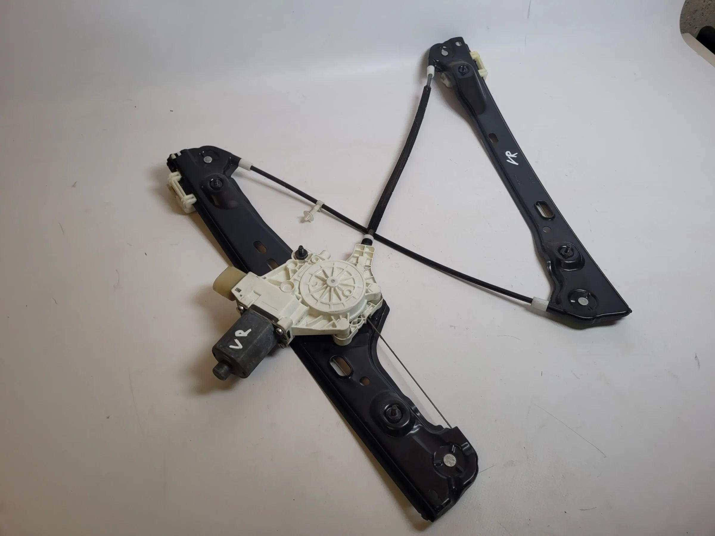 BMW 3er Touring E91 Fensterhebermotor + Gestänge Vorne Rechts 7060266 Original