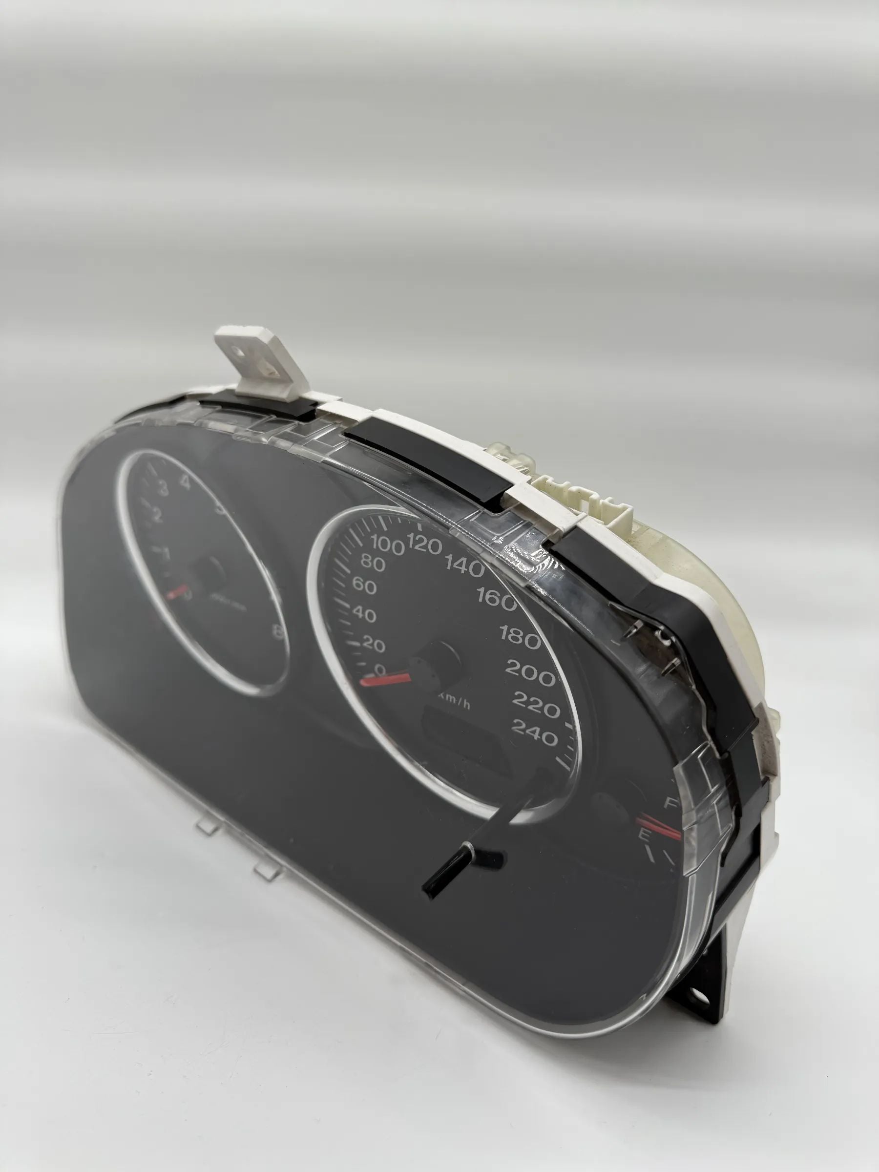 Speedometer Mazda 6 GY 2003 station wagon petrol speedometer instrument cluster JEGJ6RC F88438 