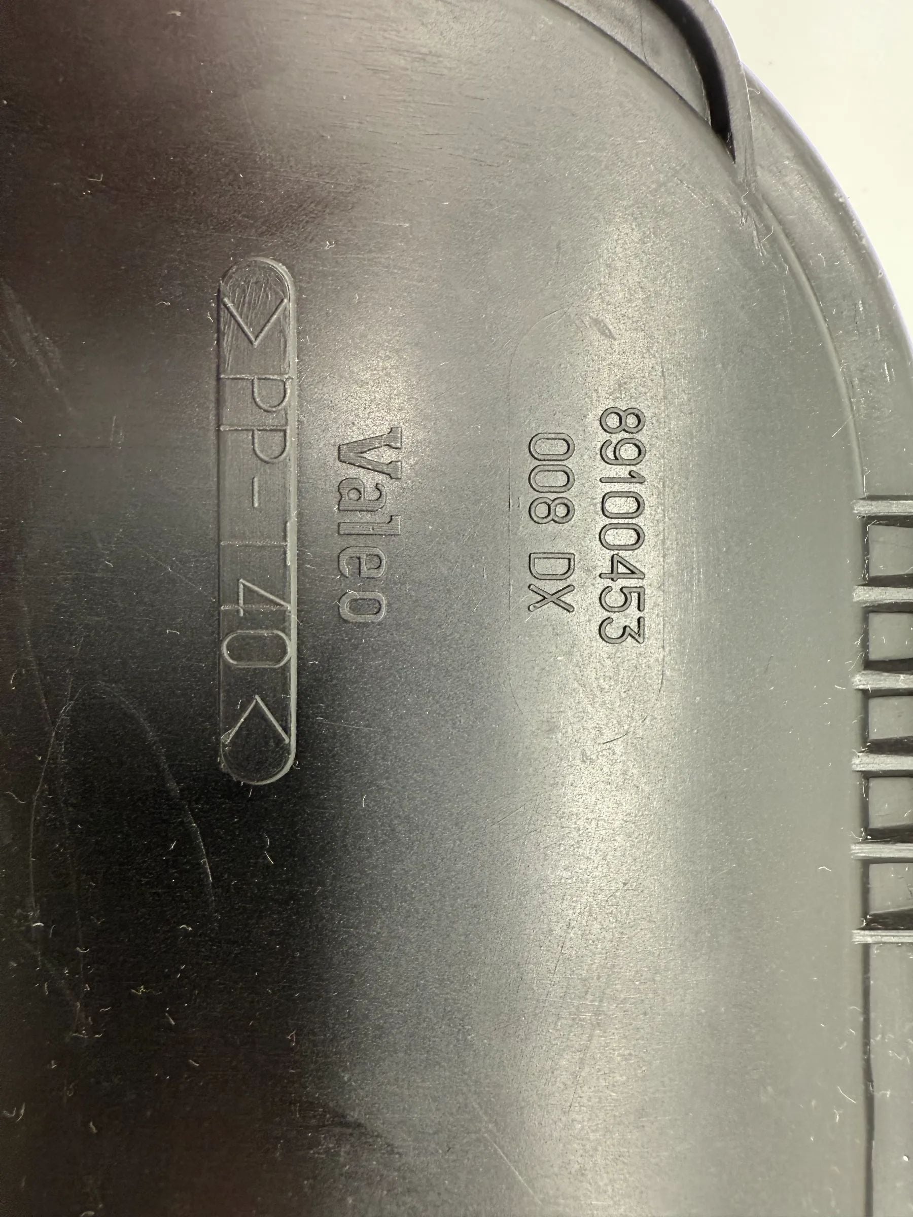 フィアット プント 188 2001 純正 Valeo ヘッドライト右用カバー DX 89100453