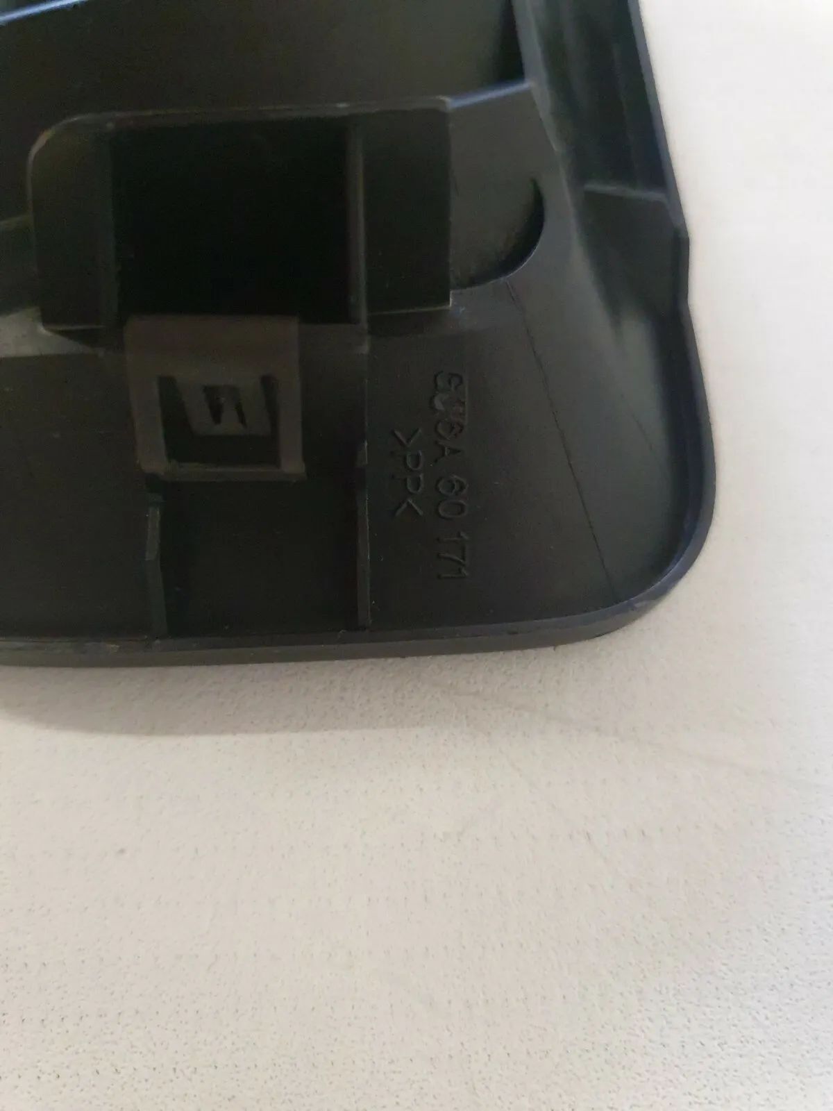 original GJ6A60171 Mazda 6 02-08 Saída de ar esquerda