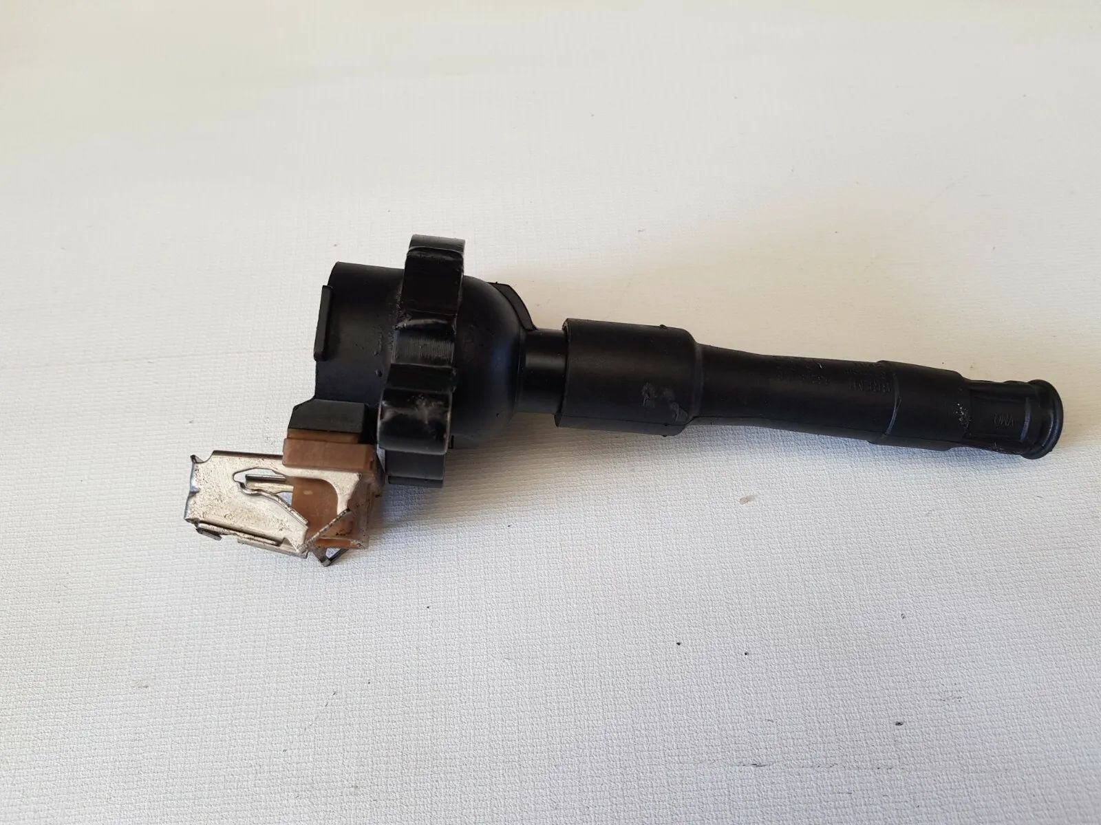 อะไหล่แท้ (OEM) ขดลวดจุดระเบิด 1748017 สำหรับ BMW 5er (E39) 530i 523i