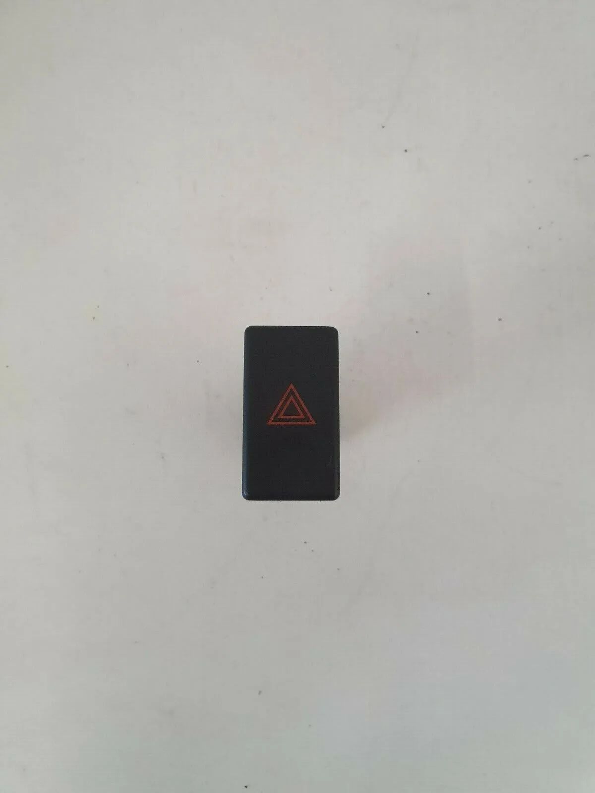 ⭐⭐⭐ อะไหล่แท้ (OEM) สวิตช์ไฟฉุกเฉิน 157963 โตโยต้า อแวงซิส คอมบิ (T25) 2.2 D-CAT ⭐⭐⭐