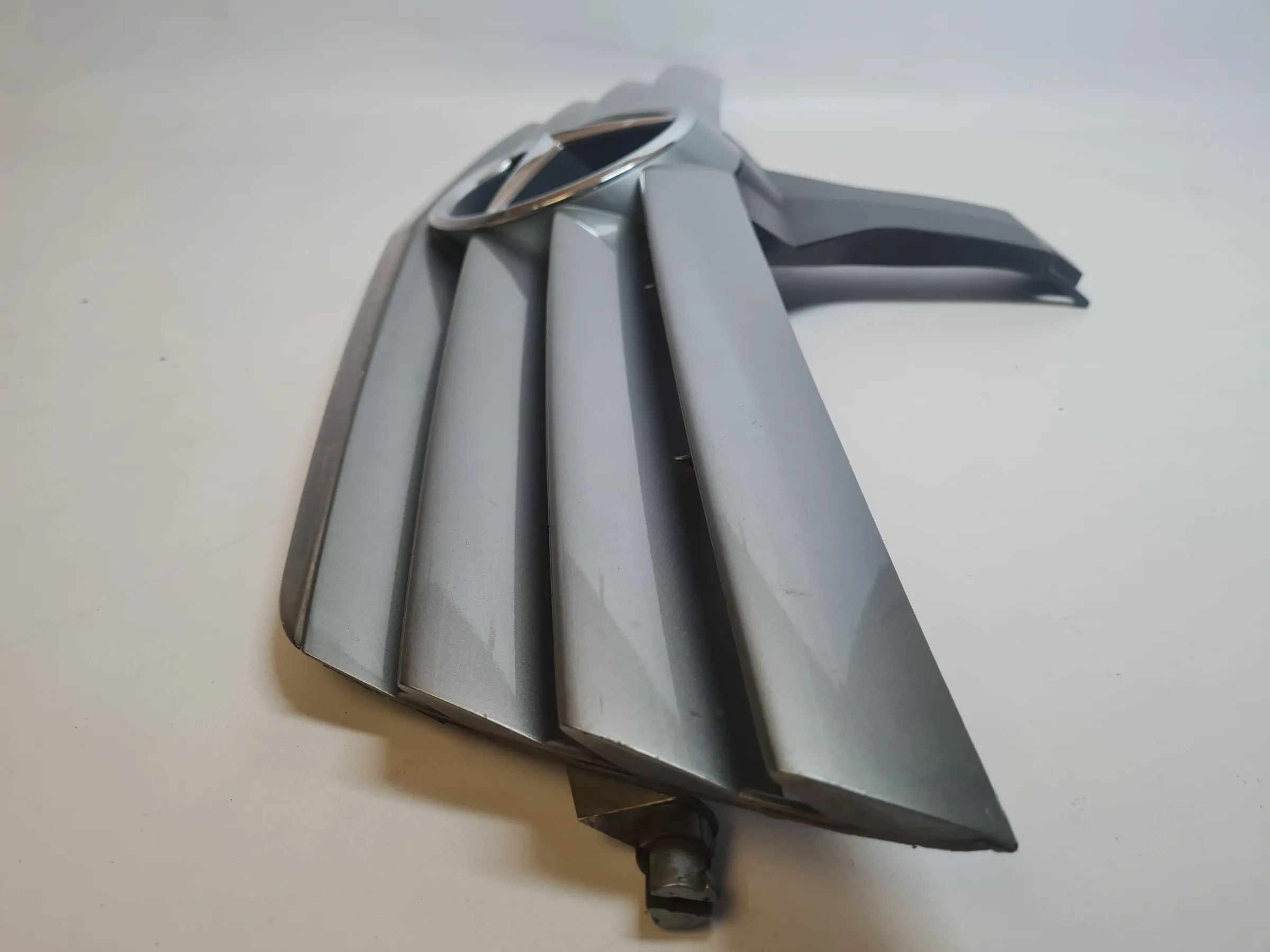 Original Mercedes-Benz C-Klasse (W203) Kühlergrill A2038800383
