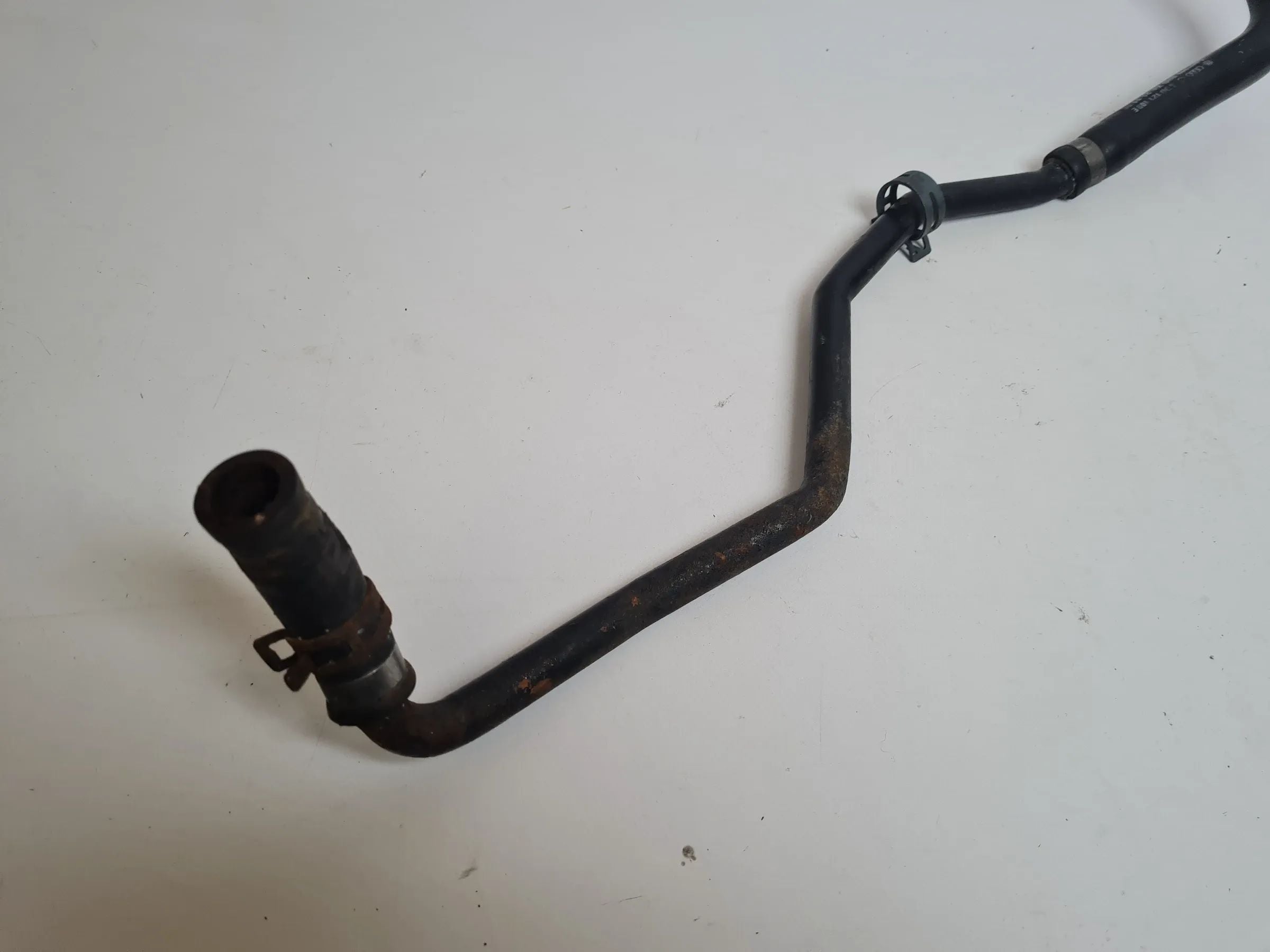 Original Audi A6 (4B2/4B4) 2.4 V6 Kühlerschlauch Kühlwasser 8D0121109E