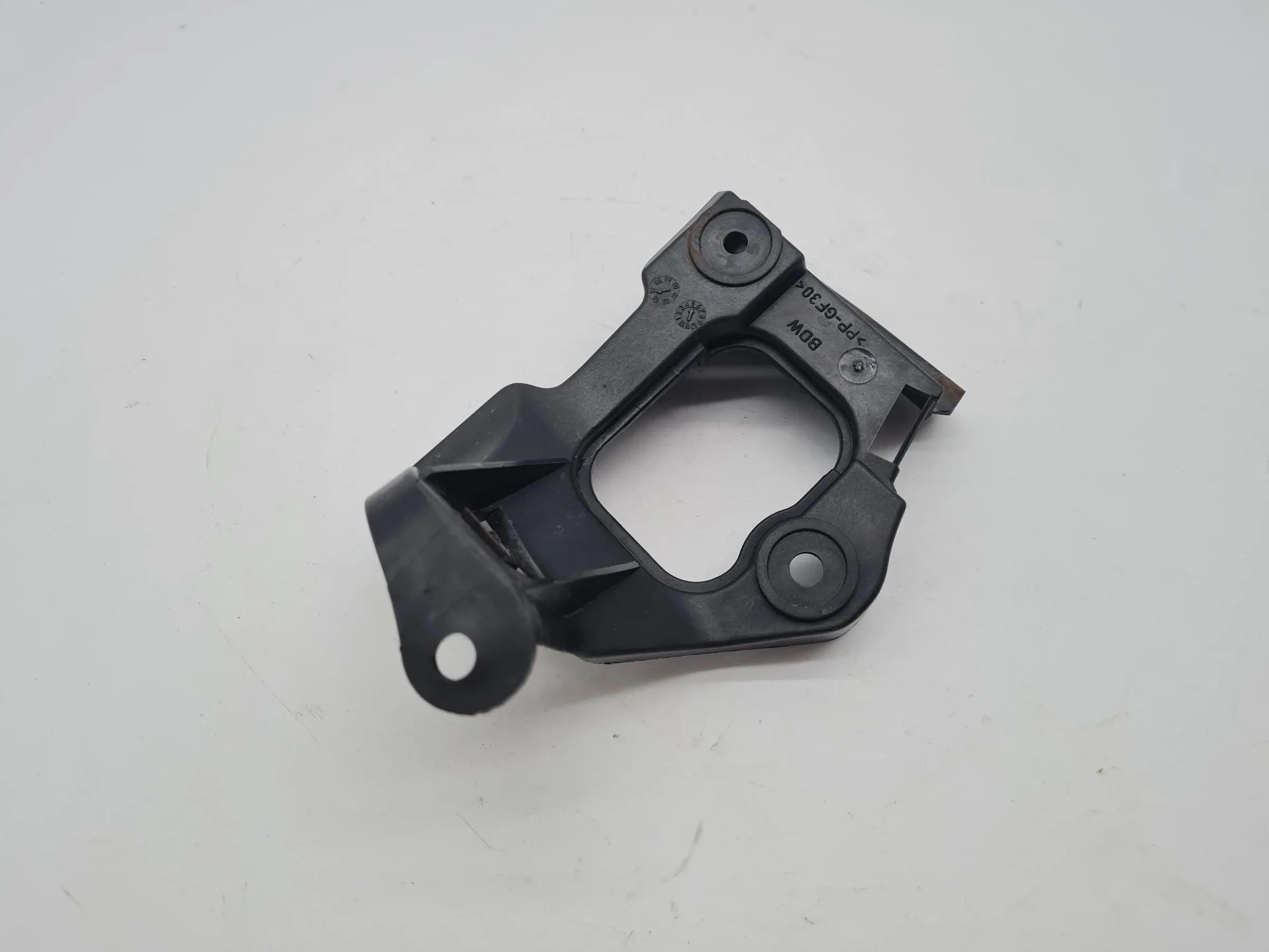 Original Audi A6 (4B2/4B4) Halter Seitenschweller Rechts Vorne 4B0853922A