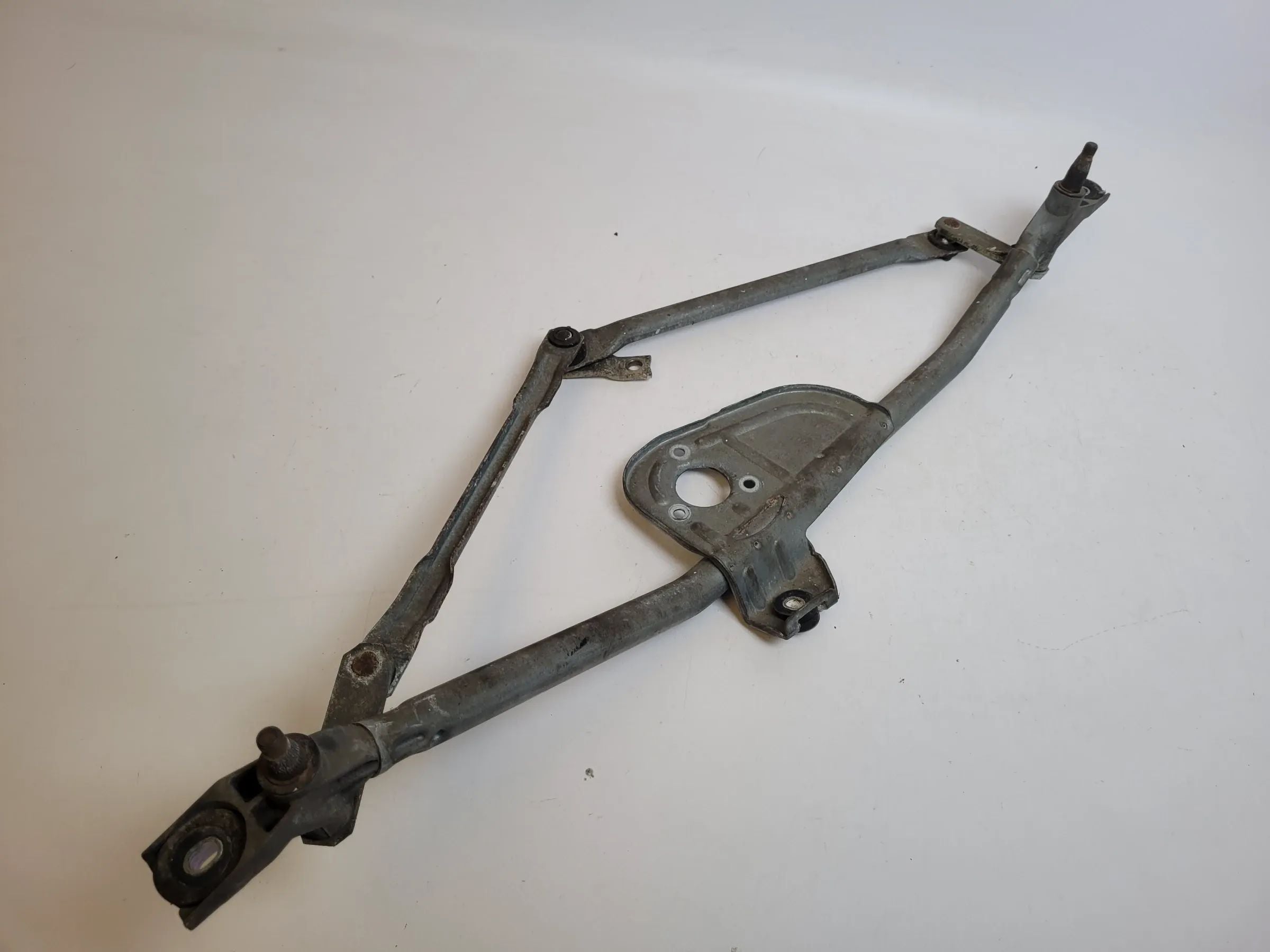 Original Audi A6 (4B2/4B4) Wischermotor Gestänge Vorne (4B1955113)