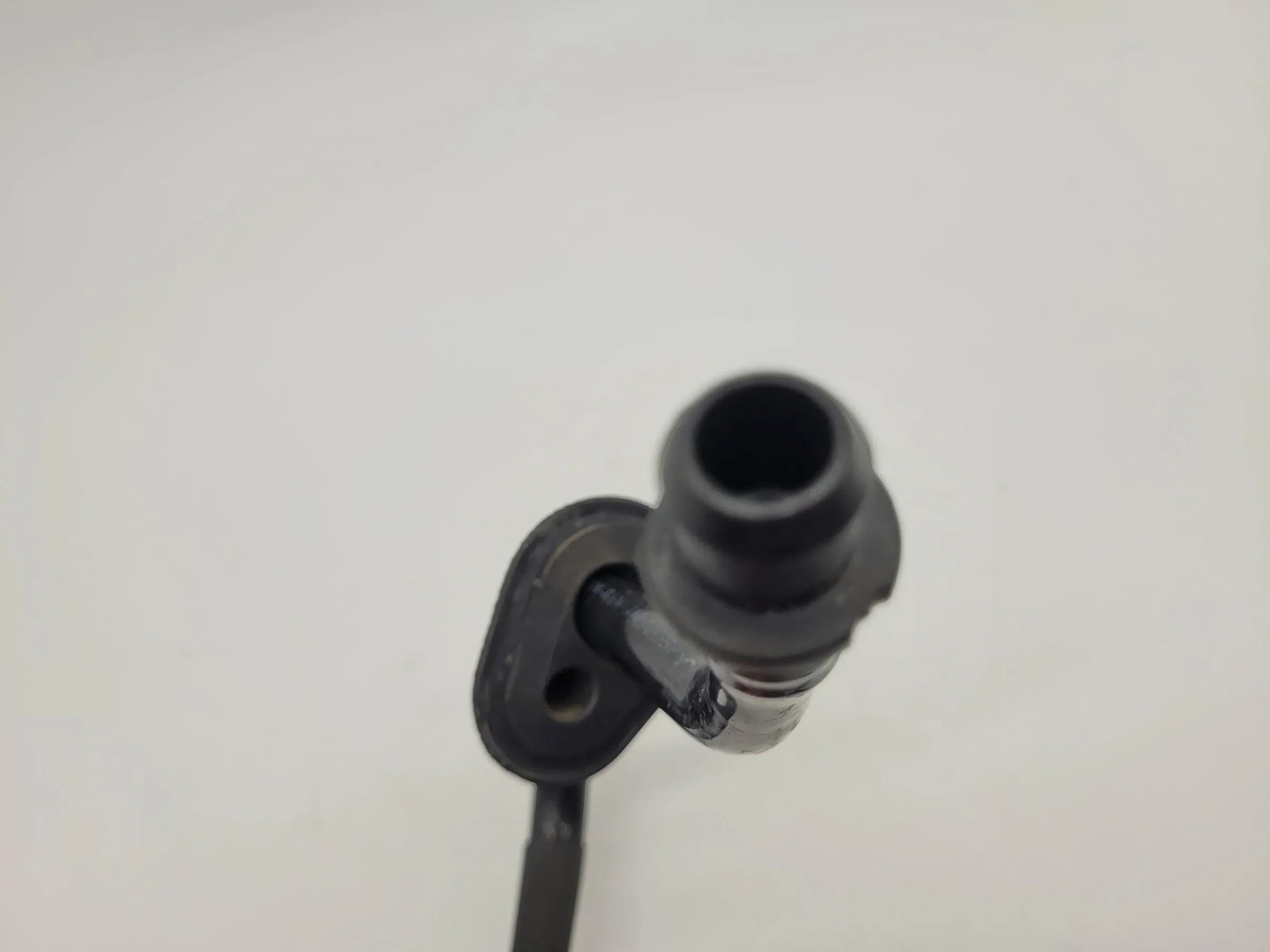Original Audi A6 (4B2/4B4) Unterdruckleitung Bremskraftverstärker 8D0611743