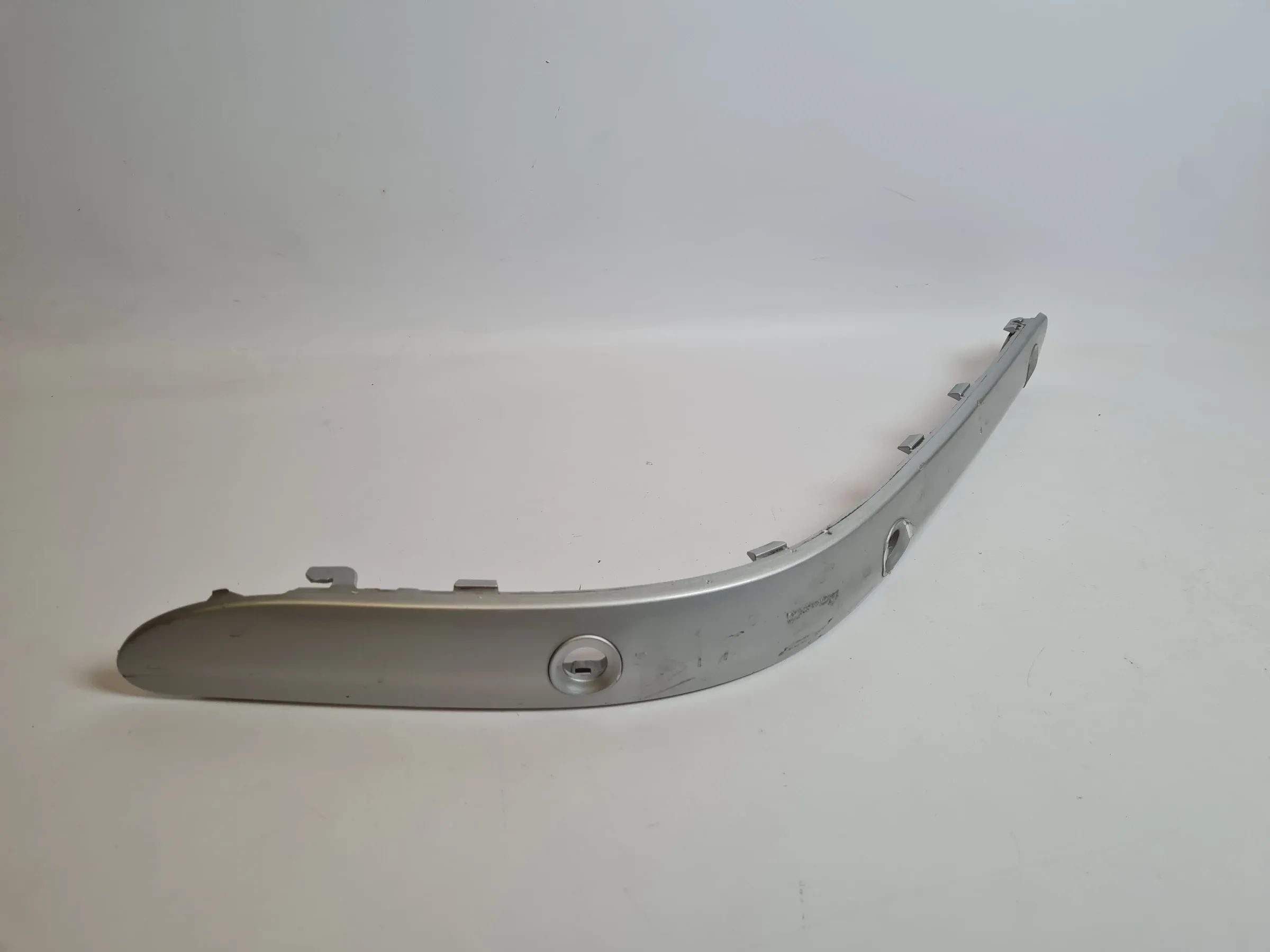 Original Mercedes-Benz C-Klasse (W203) Zierleiste Stoßstange Links A2038854321