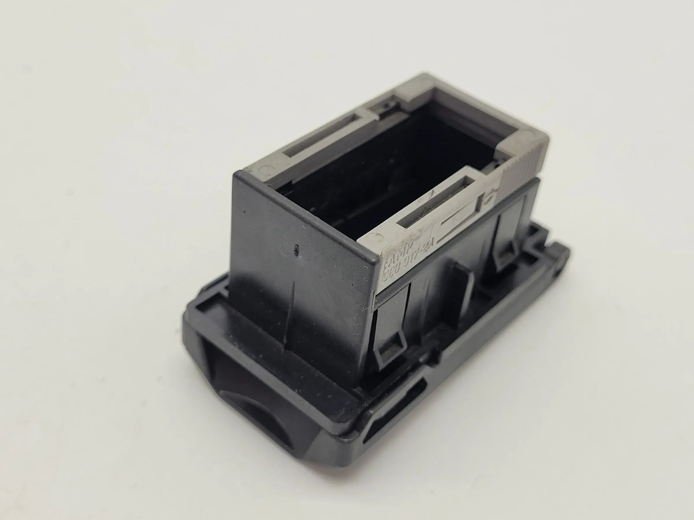 Original Mini One (R50/R53) OBD Stecker Gehäuse Steckdose 968916-2
