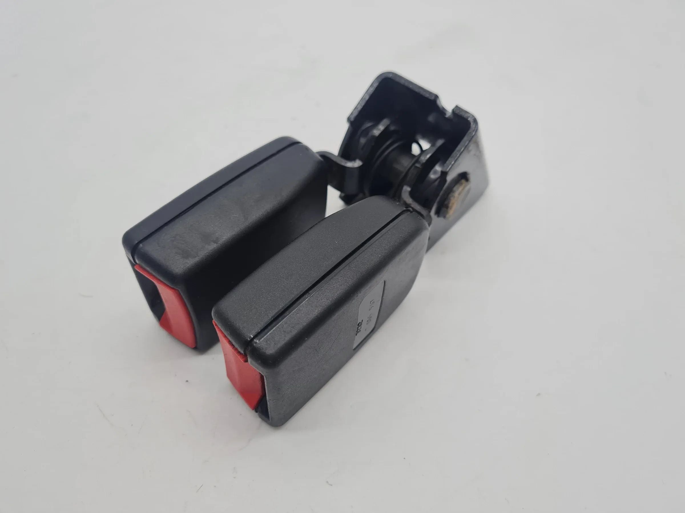 Original Mini One (R50/R53) Doppelgurtschloss Hinten Mitte 7055957