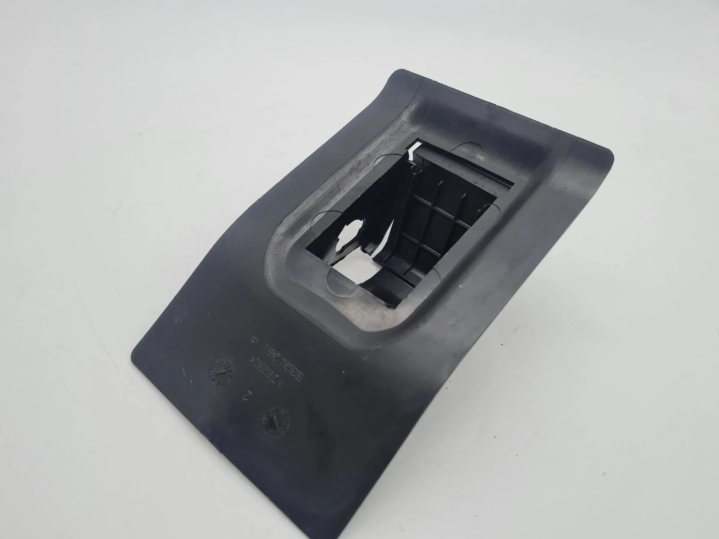 Original Mini One (R50/R53) Abdeckung Doppelgurtschloss Hinten 5321261A