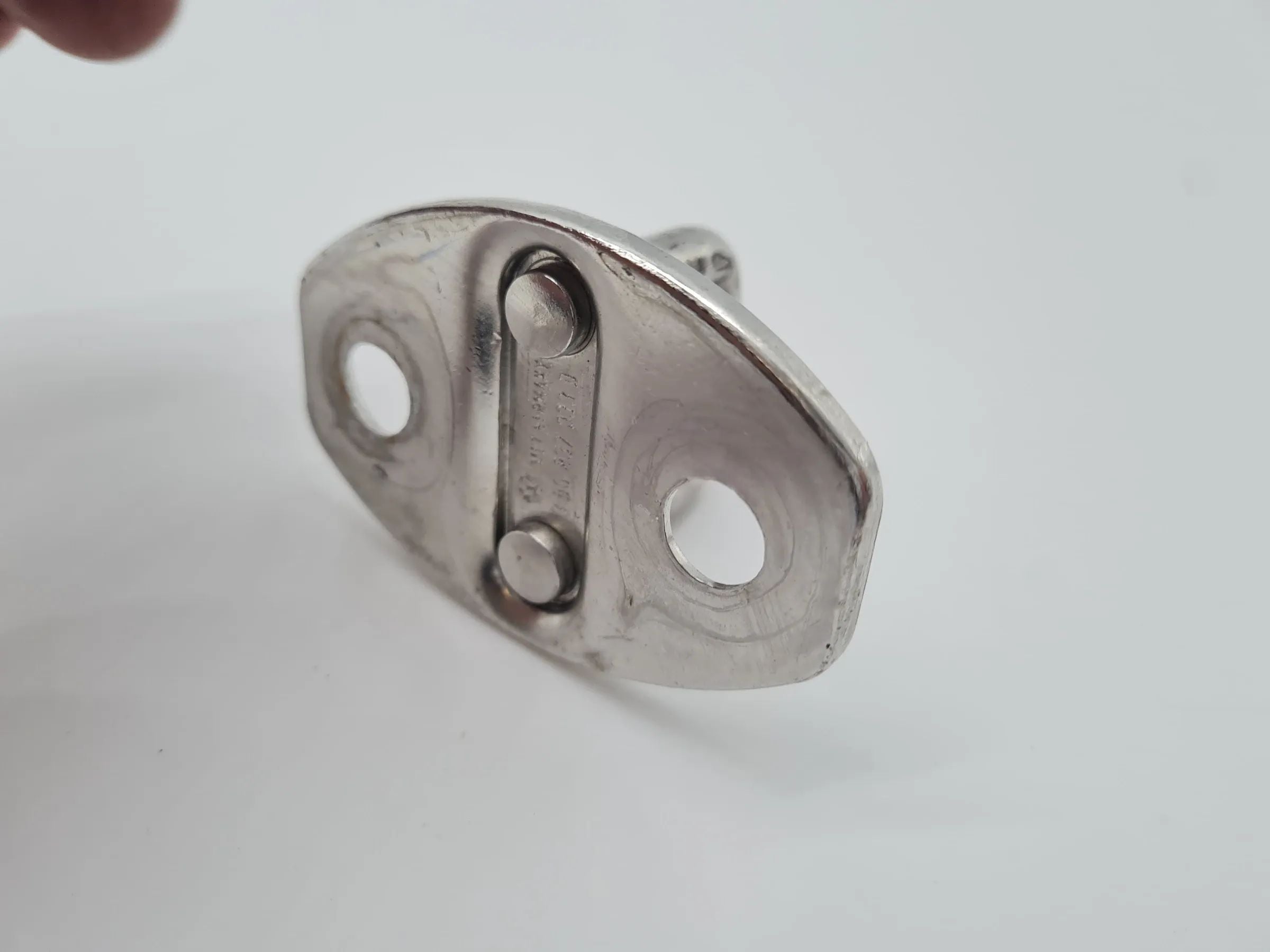 Original Audi A6 (4B2/4B4) Fanghaken Türschließkeil L/R 3B0837033D