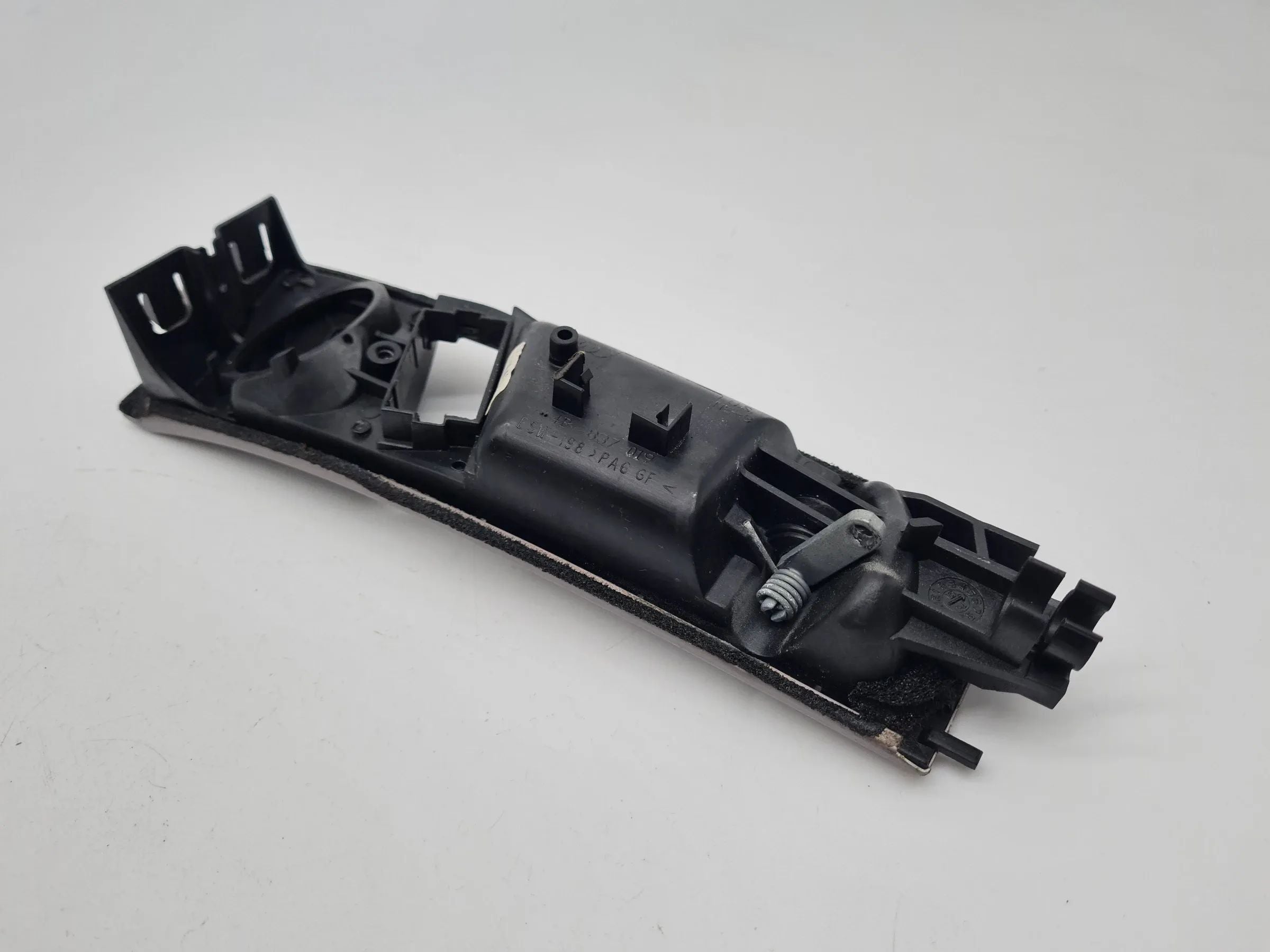 Original Audi A6 (4B2/4B4) Türgriff Vorne Links Innen 4B0837019