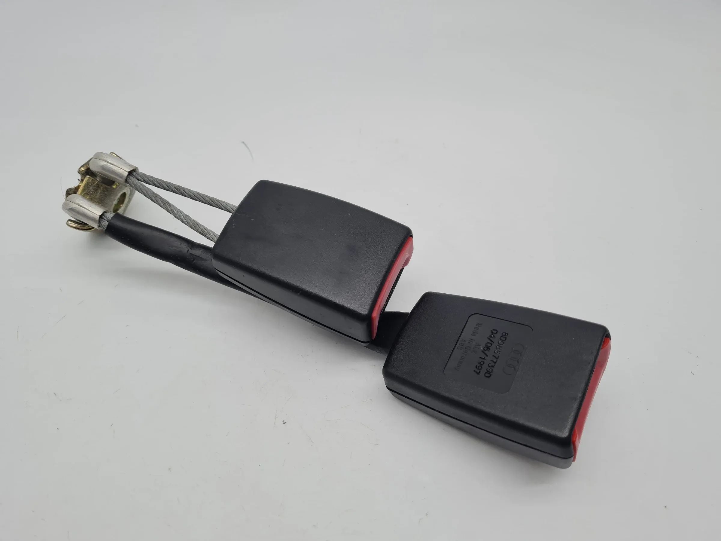 Original Audi A6 (4B2/4B4) Gurtschloss Gurt Hinten Links 4D0857739D