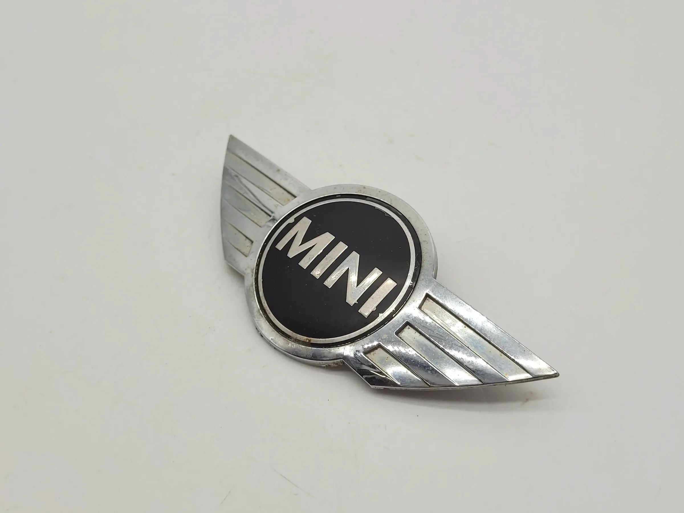 Original Mini One (R50/R53) Emblem Logo Heck 7026186
