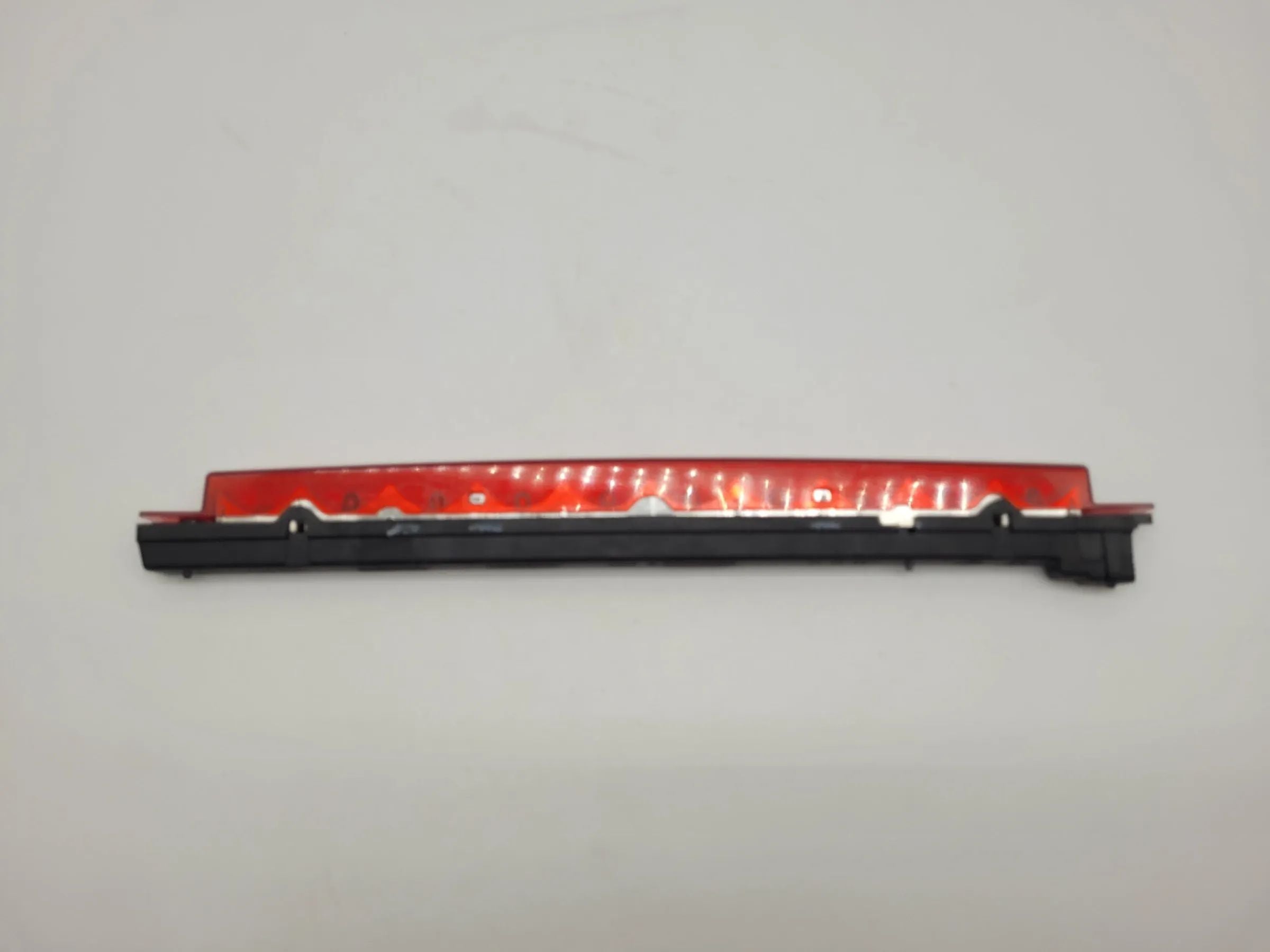 Original Audi A6 (4B2/4B4) Zusatzbremsleuchte 3. Bremsleuchte 4B0945097