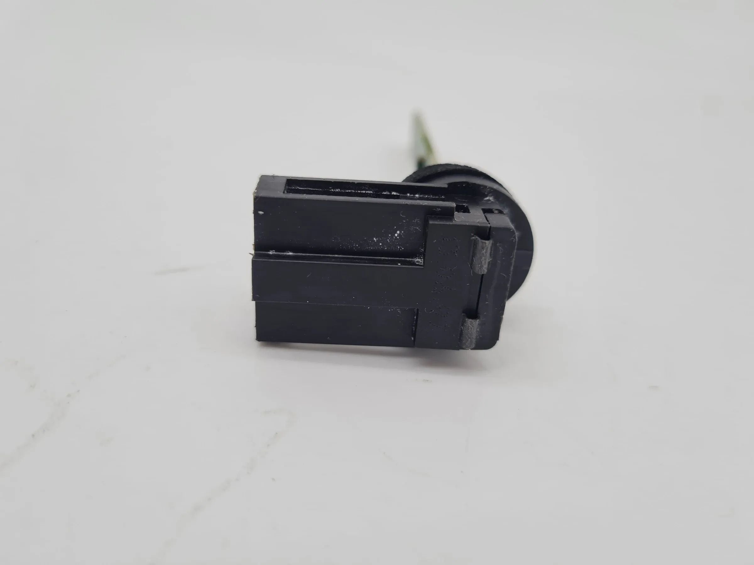 Original Audi A4 (8E/B6/B7) Temperatur Fühler Sensor, 4B0820539