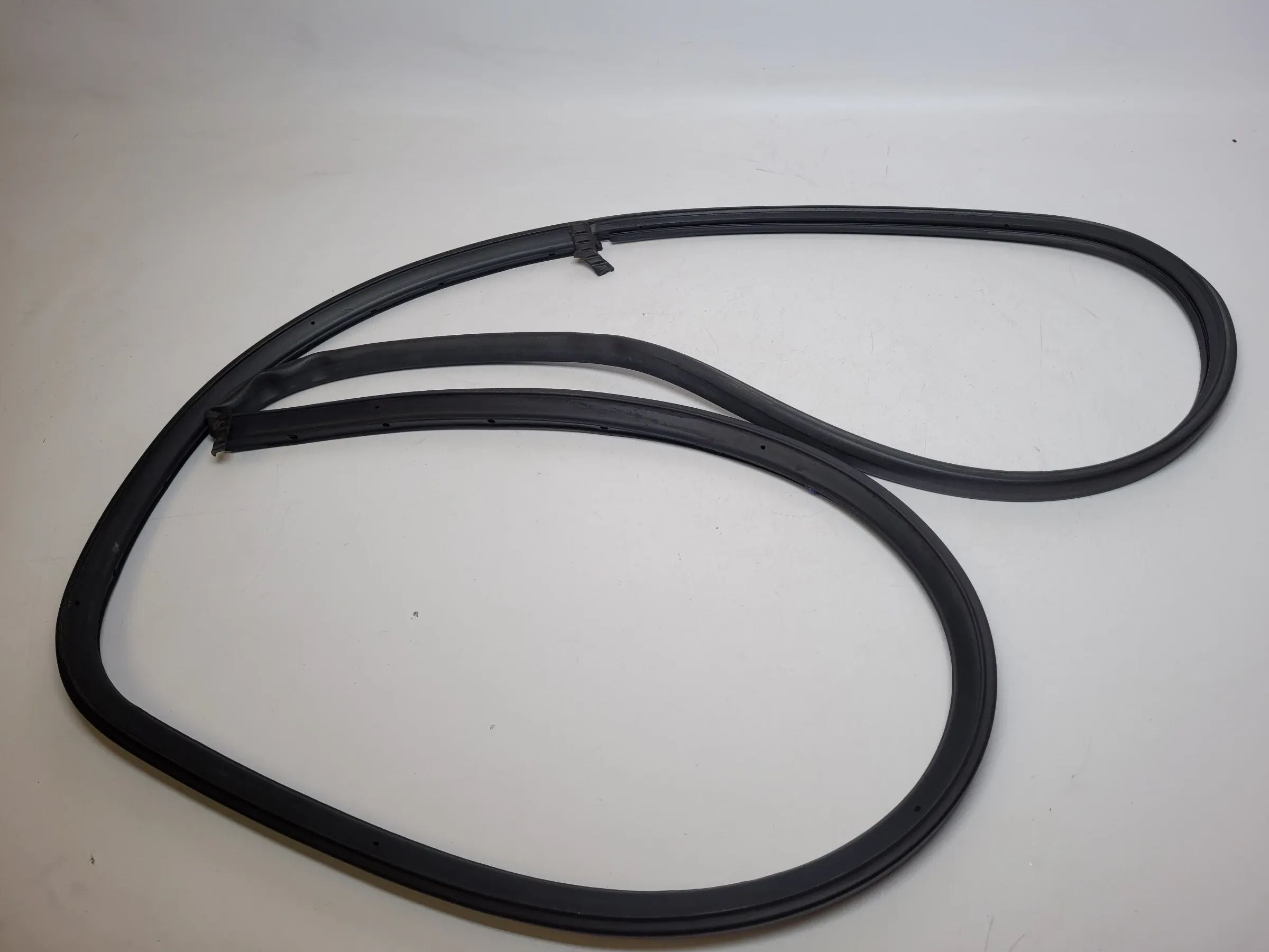 Original Audi A4 (8E/B6/B7) Türdichtung Dichtung Gummi Links Hinten 8E0839911J