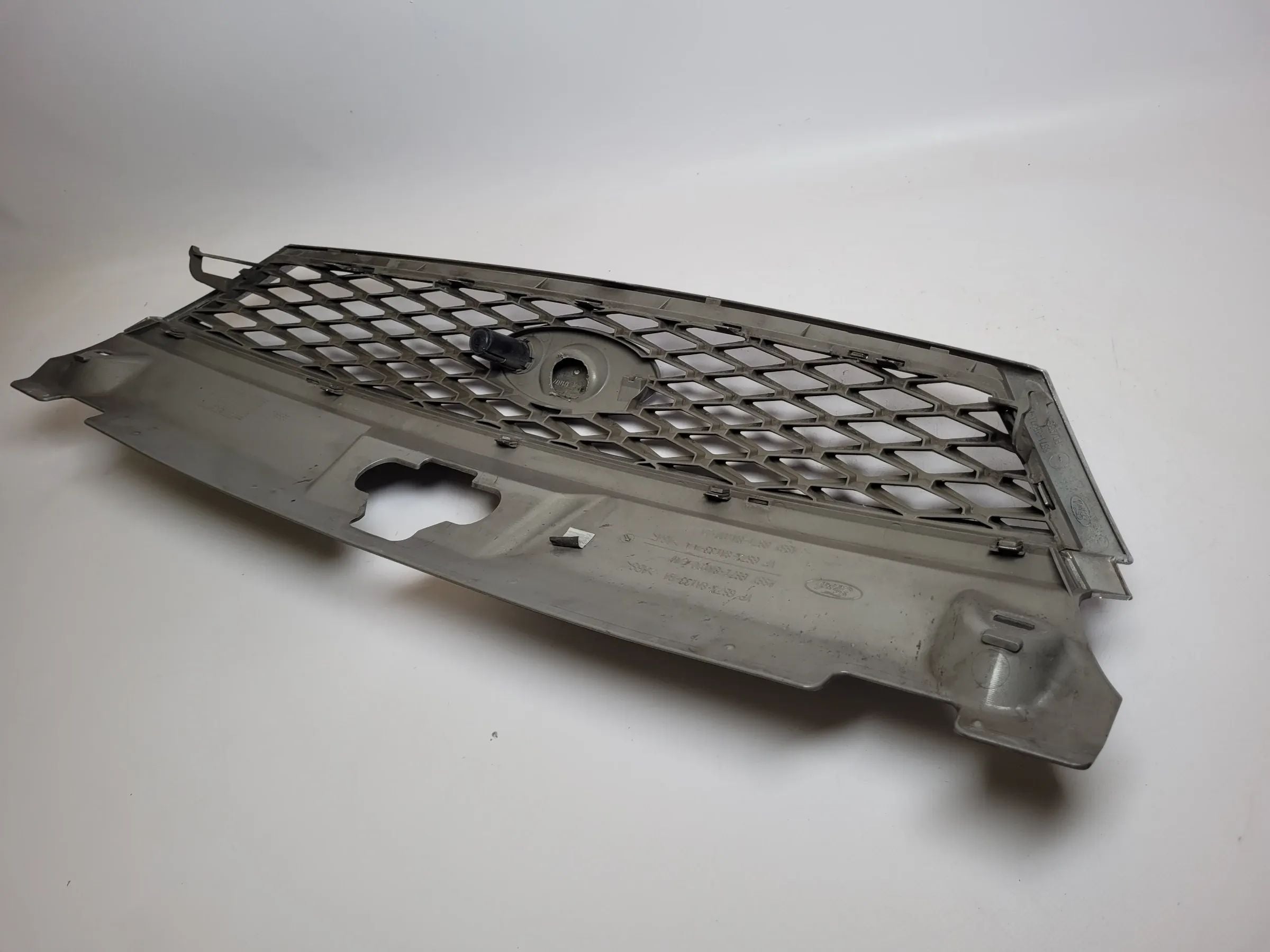 Original Ford Mondeo 3 III BWY/B4Y/B5Y Kühlergrill 6S7X-8A133-BA