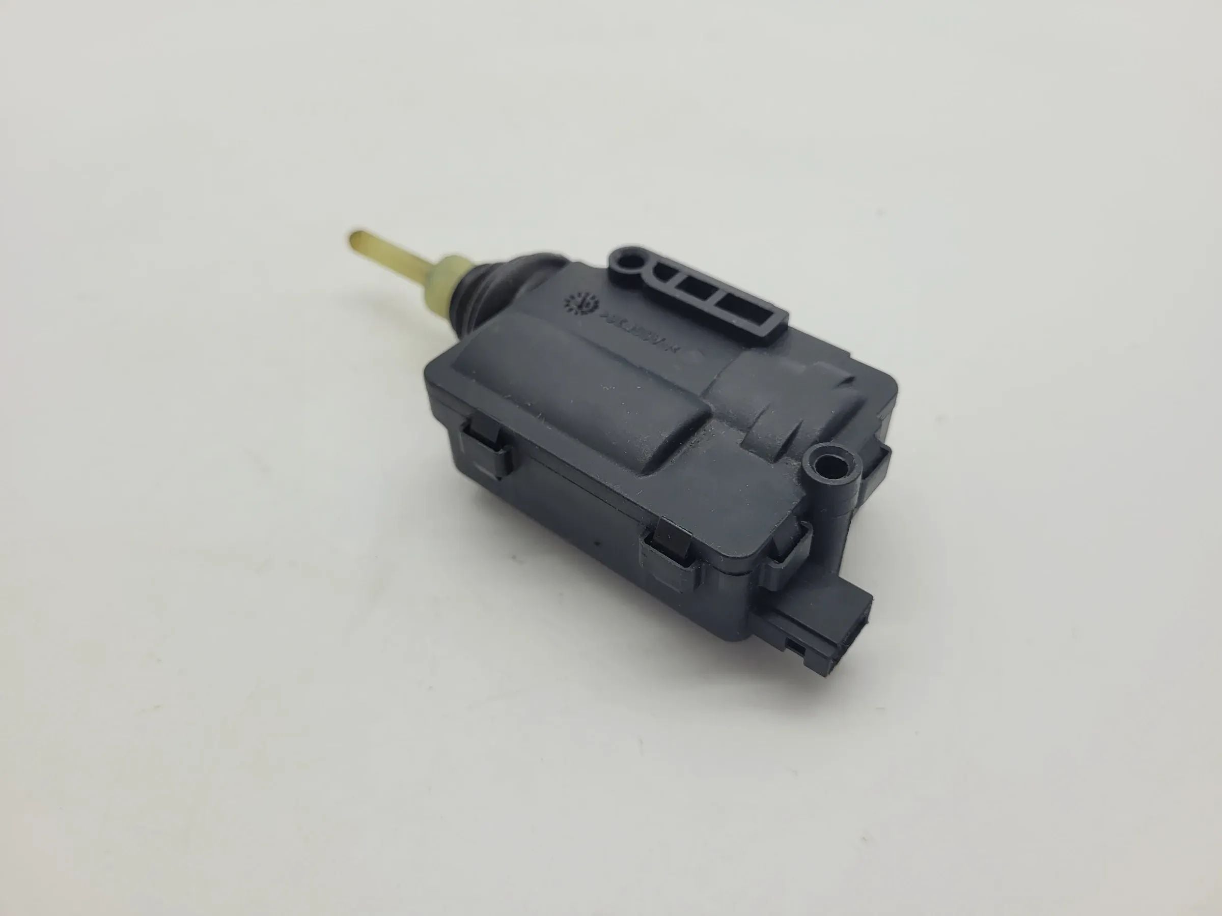 Original Opel Meriva A (X03) Stellmotor ZV Tanklappe 13120789