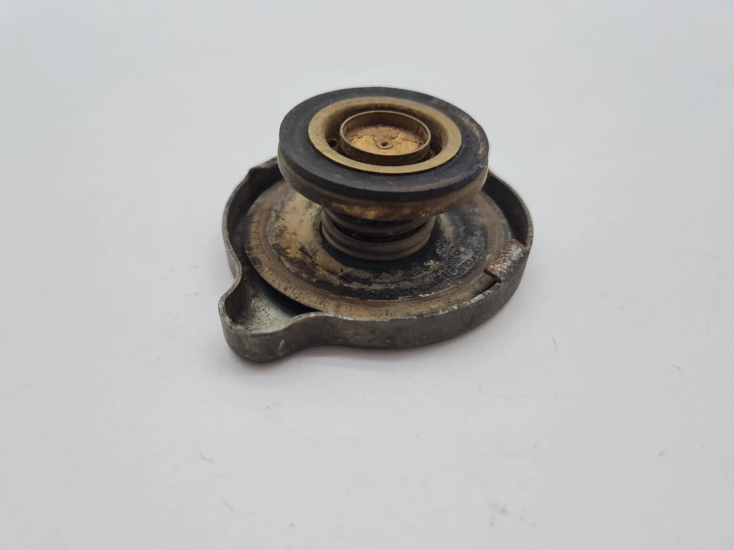 Original Mercedes-Benz (W202/W210/W638) Kühlerstopfen, Verschlussdeckel