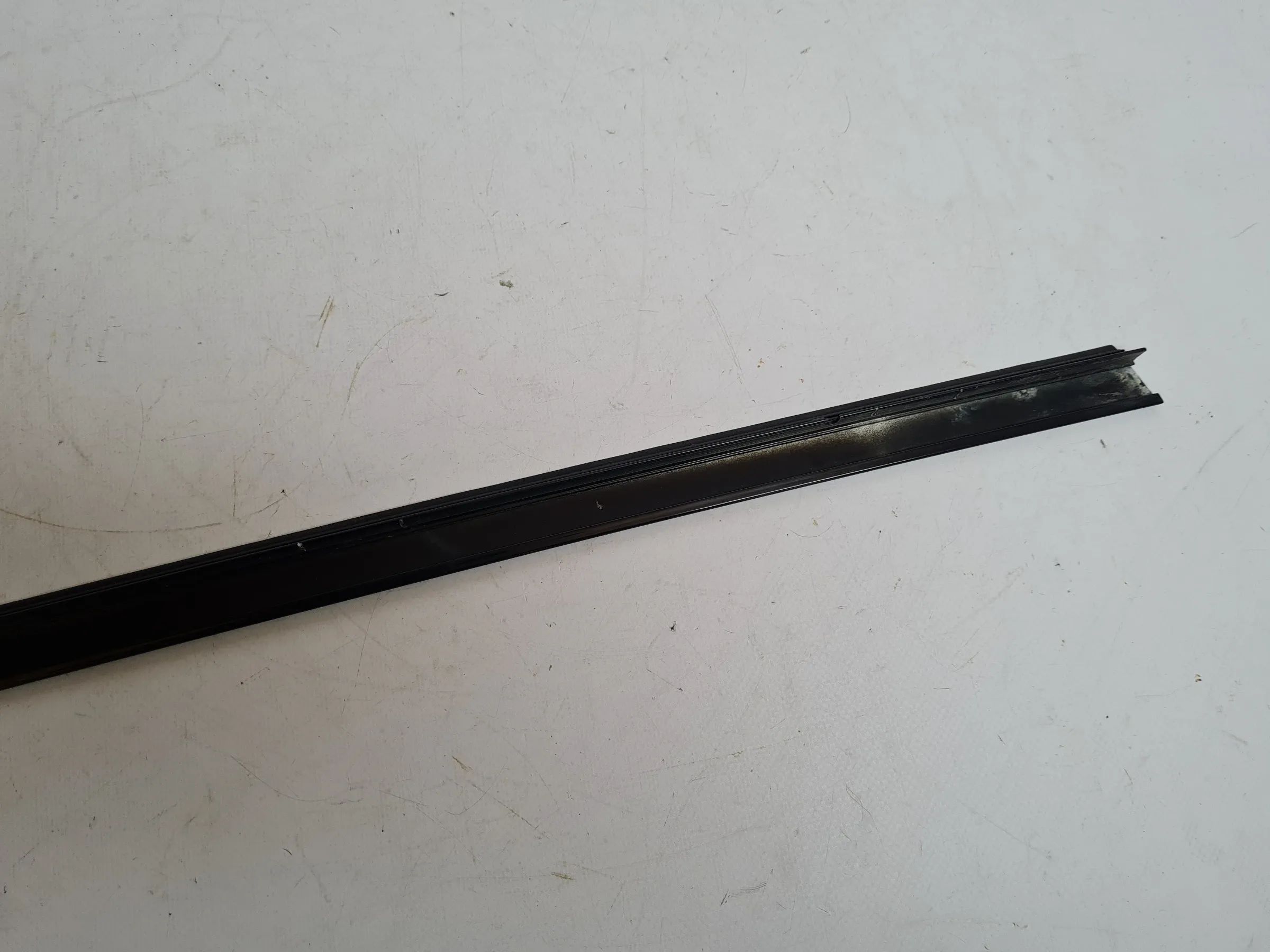 Original Mercedes C-Klasse (CL203) Leiste Wasserabweiser A2036908862