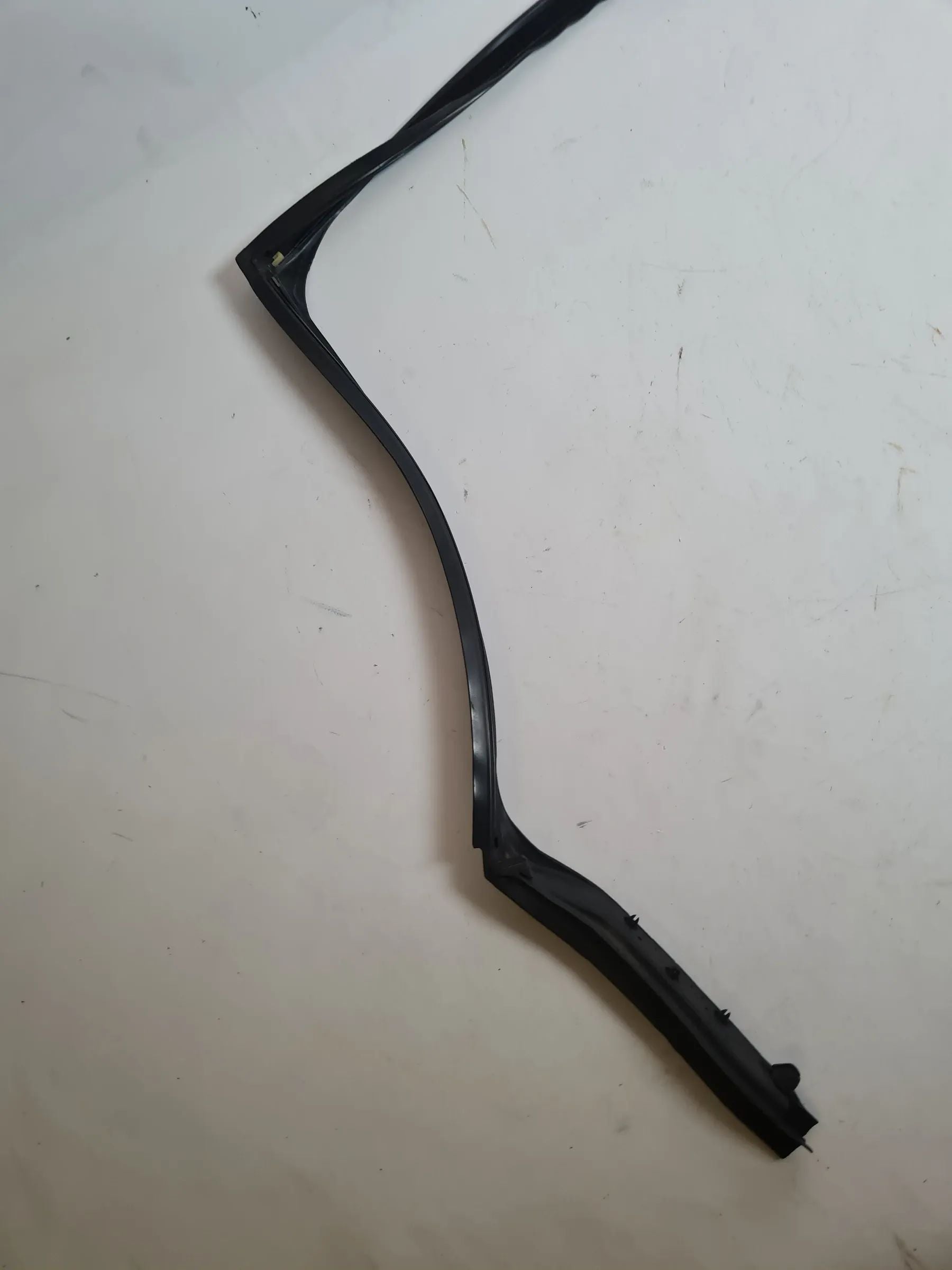 Junta original BMW Serie 5 (E60/E61) ventana puerta trasera derecha 7057448