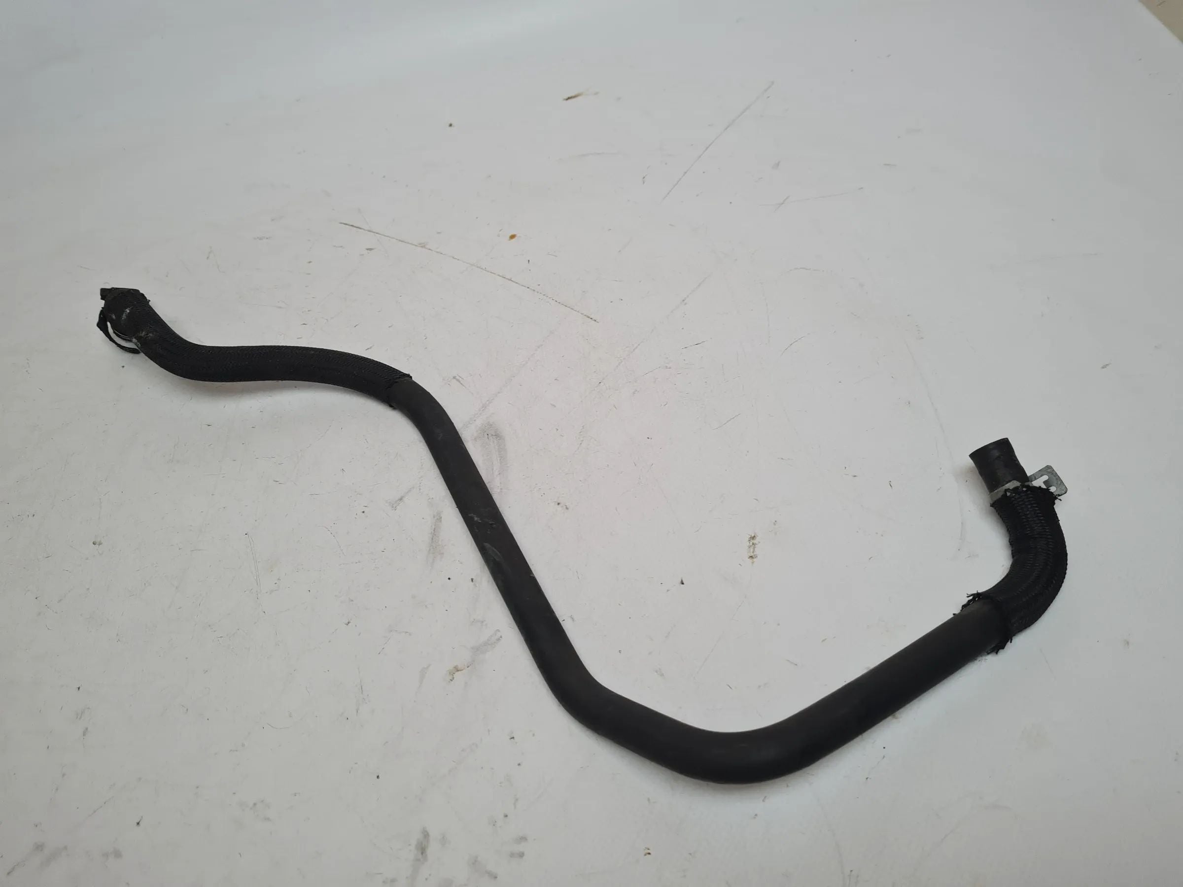 Original Mercedes C-Klasse CL203 ホース M111.951 A1111410983