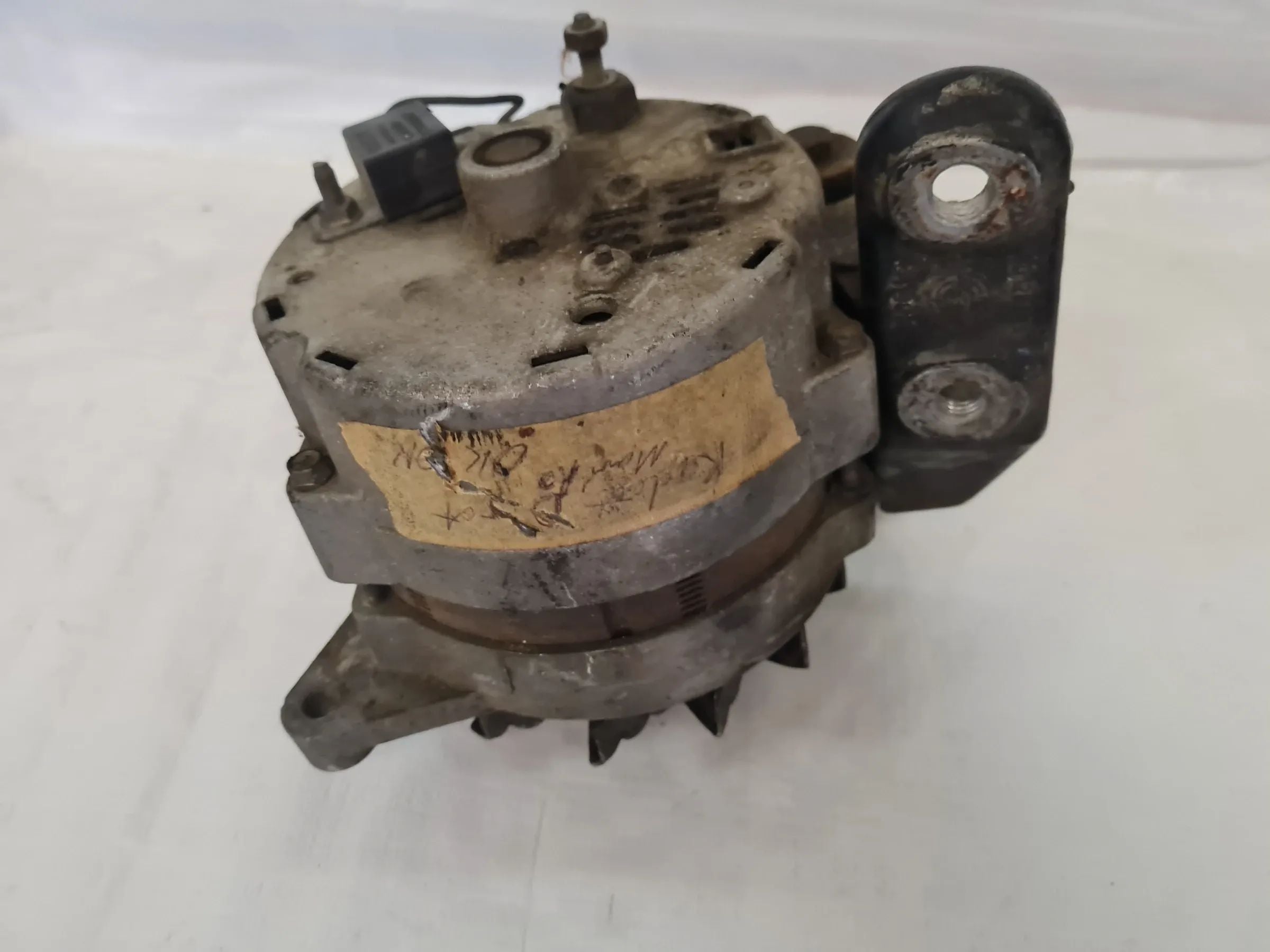 Original Opel Ascona B/Kadett E 1.3/1.6 Lichtmaschine 0290800062