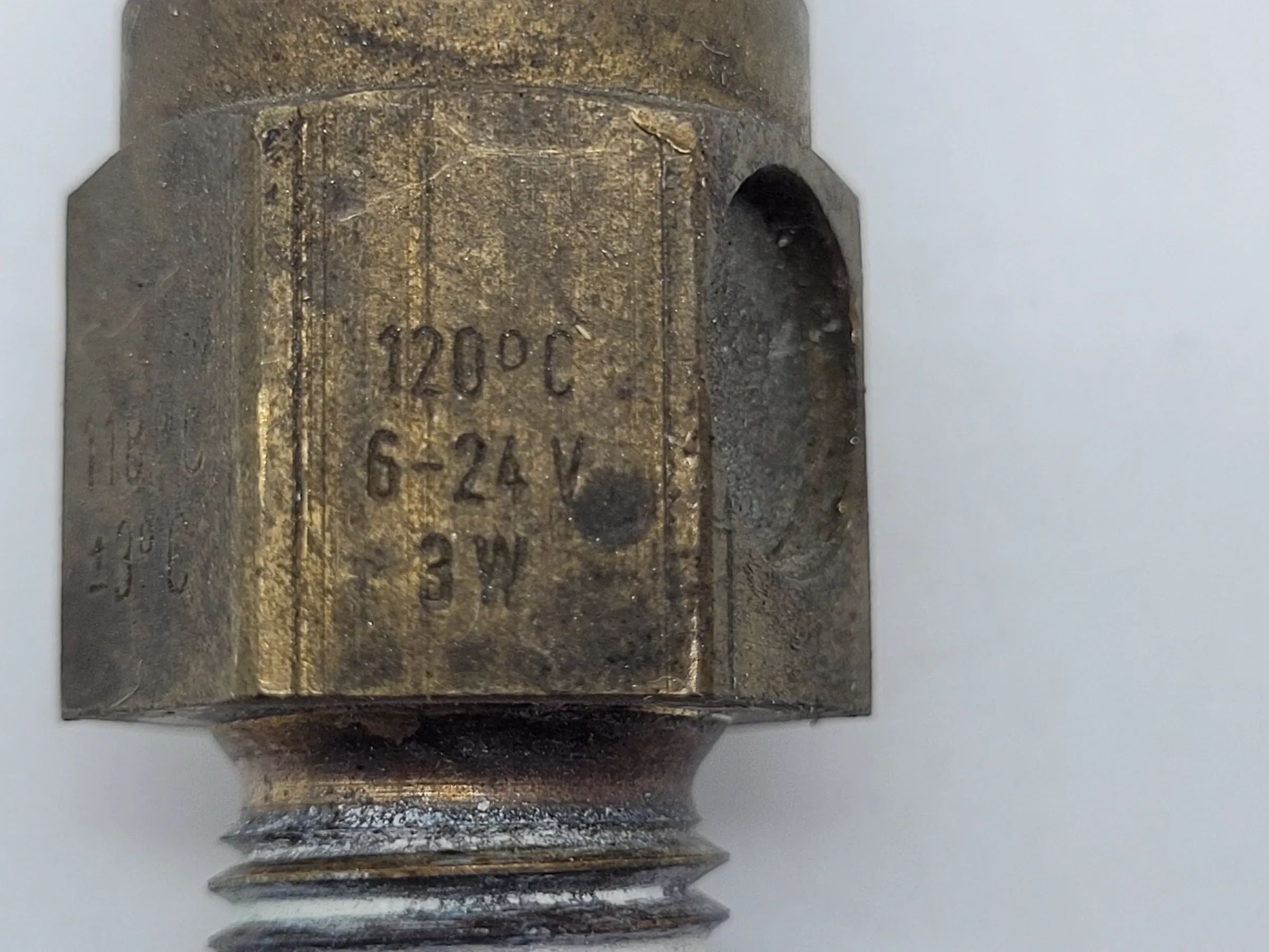 BMW 5er E28 E34 6er E24 7er E23E32 VDO Temperaturgeber 803/1/22