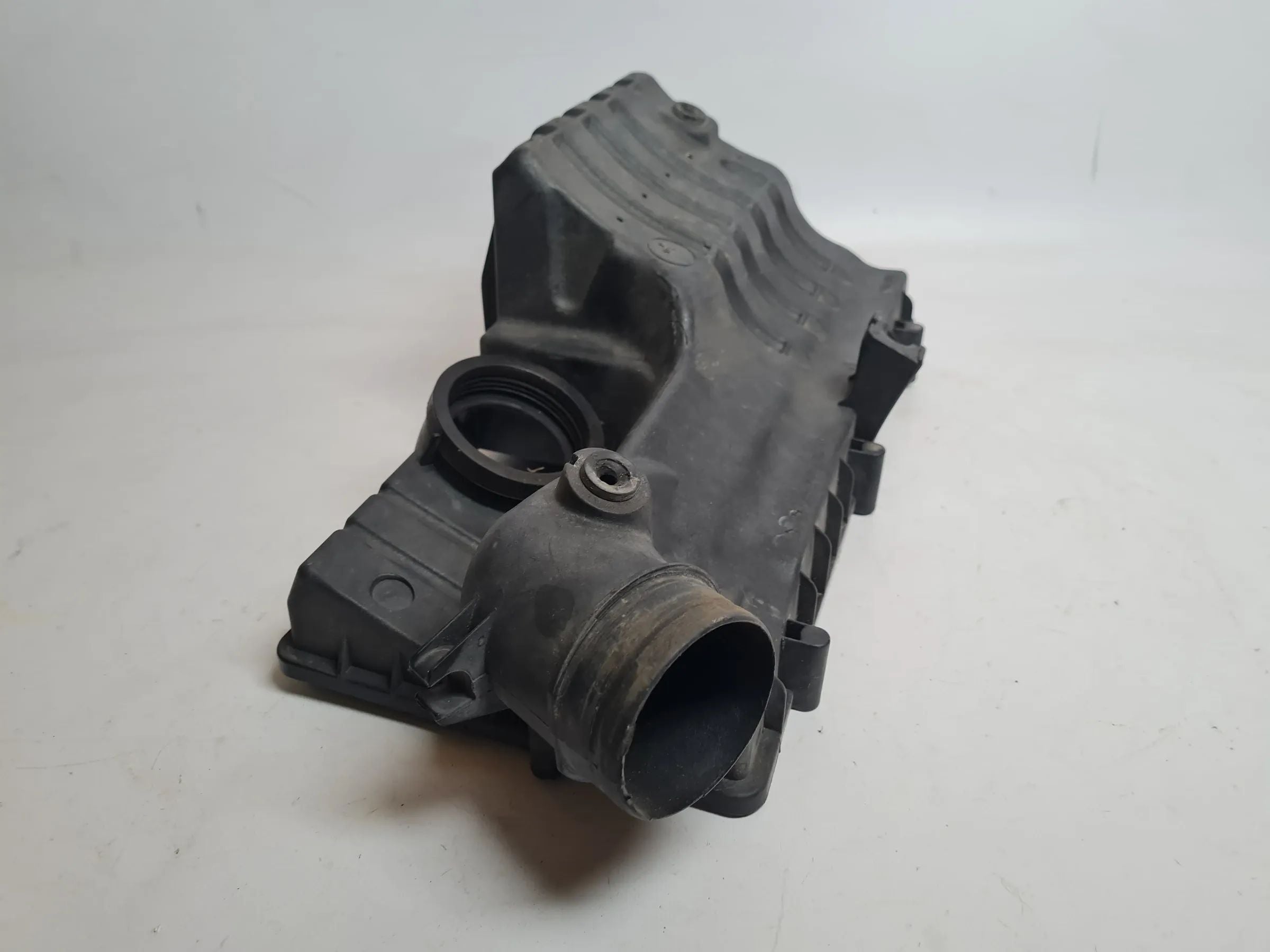 Seat Ibiza III 6L1 Luftfilterkasten Teil Links 036.183.F Original