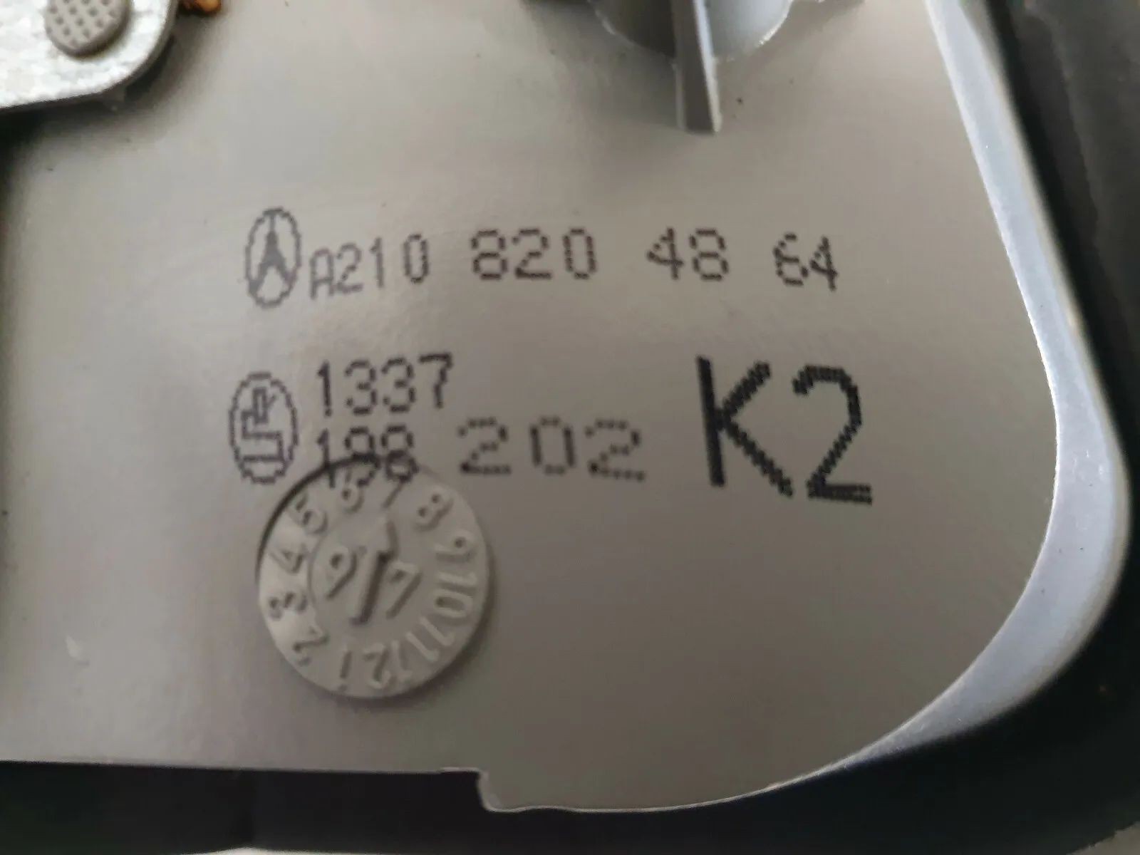 orig. Mercedes-Benz W210 E-Klasse Feu arrière droit  A2108204864