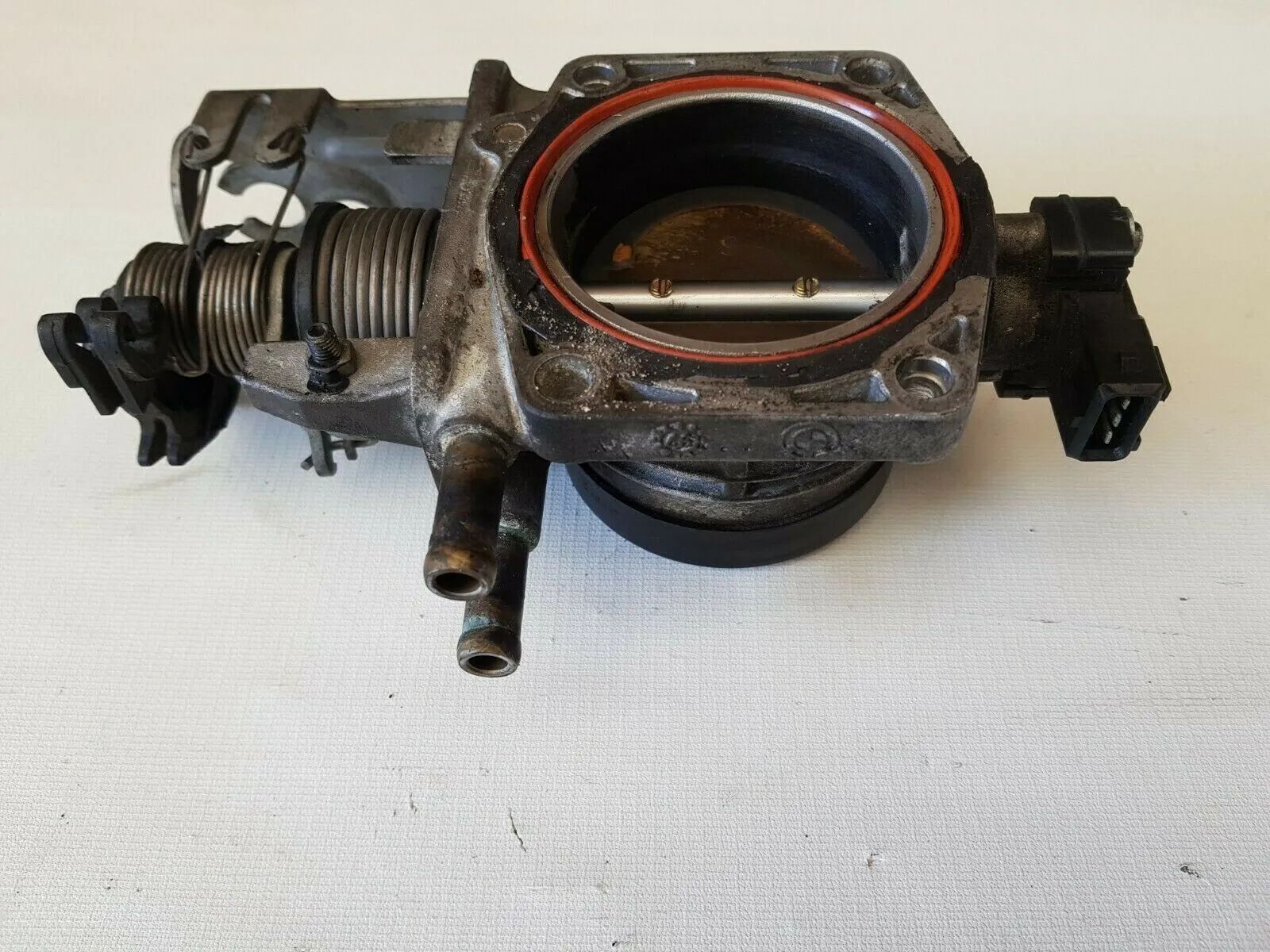 Original Drosselklappe 1433385 BMW 5 (E39) 520I