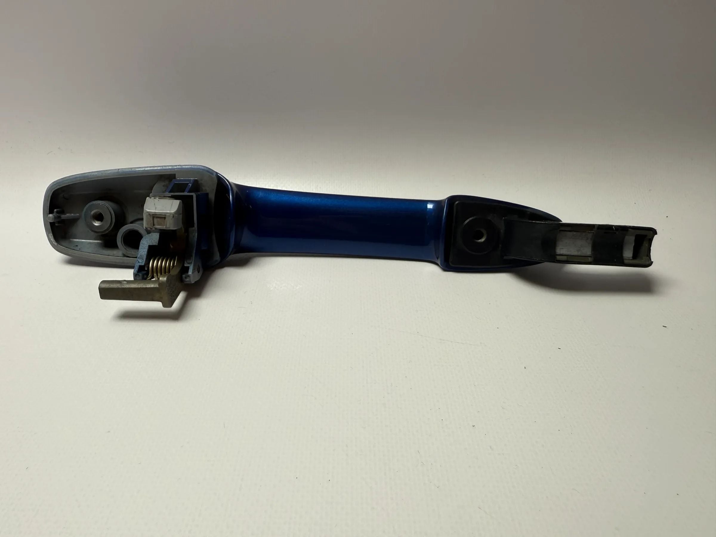 Orijinal Mazda 6 Sağ Arka Kapı Kolu Mavi GJ6L