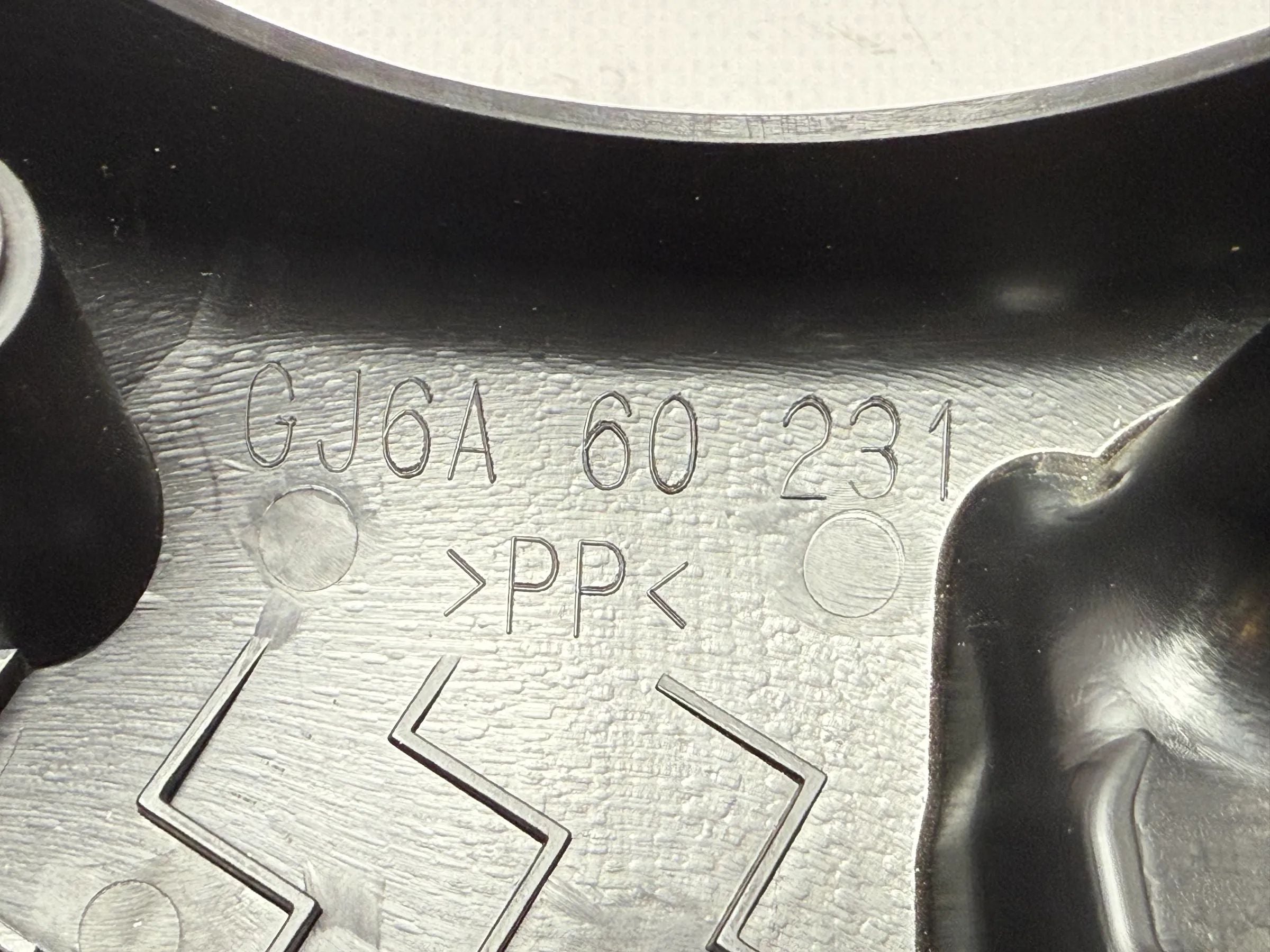 Original MAZDA 6 GG GY (02-05) Tampa de Cobertura da Coluna de Direção GJ6A60231 Auto-veritas