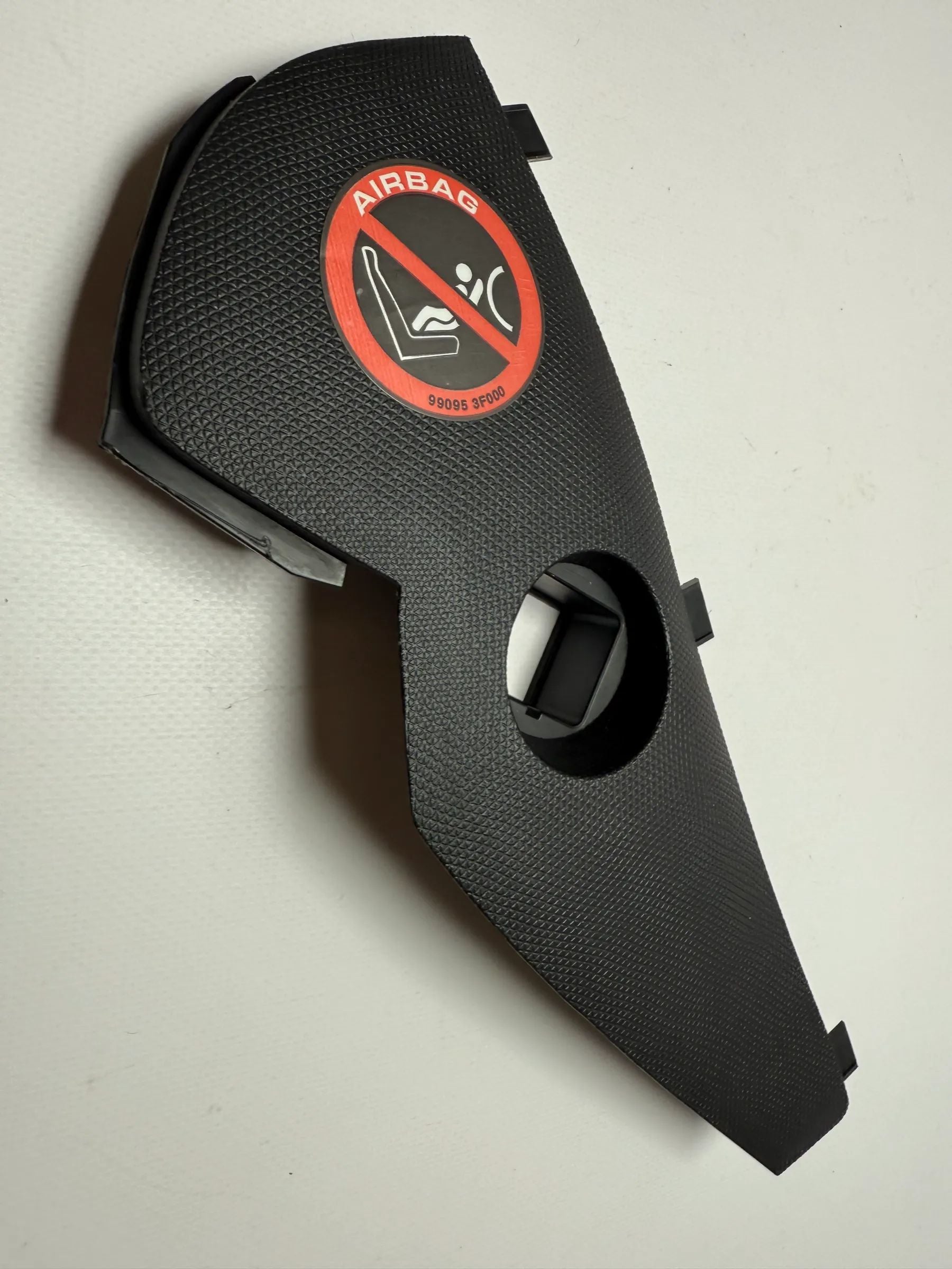 Original NISSAN Micra 3 III K12 trim cover dashboard 68498BC710 