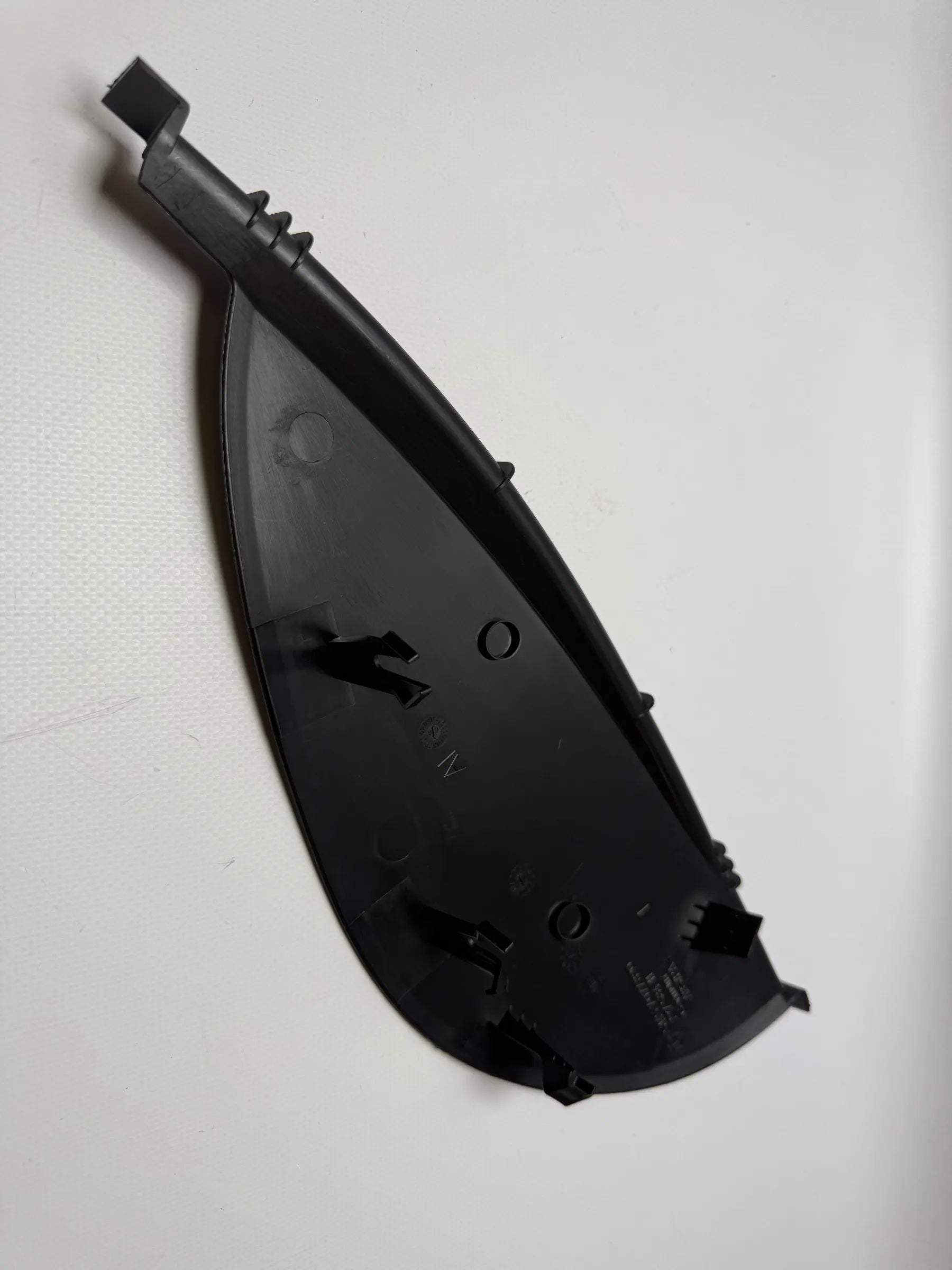 Оригинальная накладка панели приборов BMW 3 серии E90 E91 320D LCI 51457077820