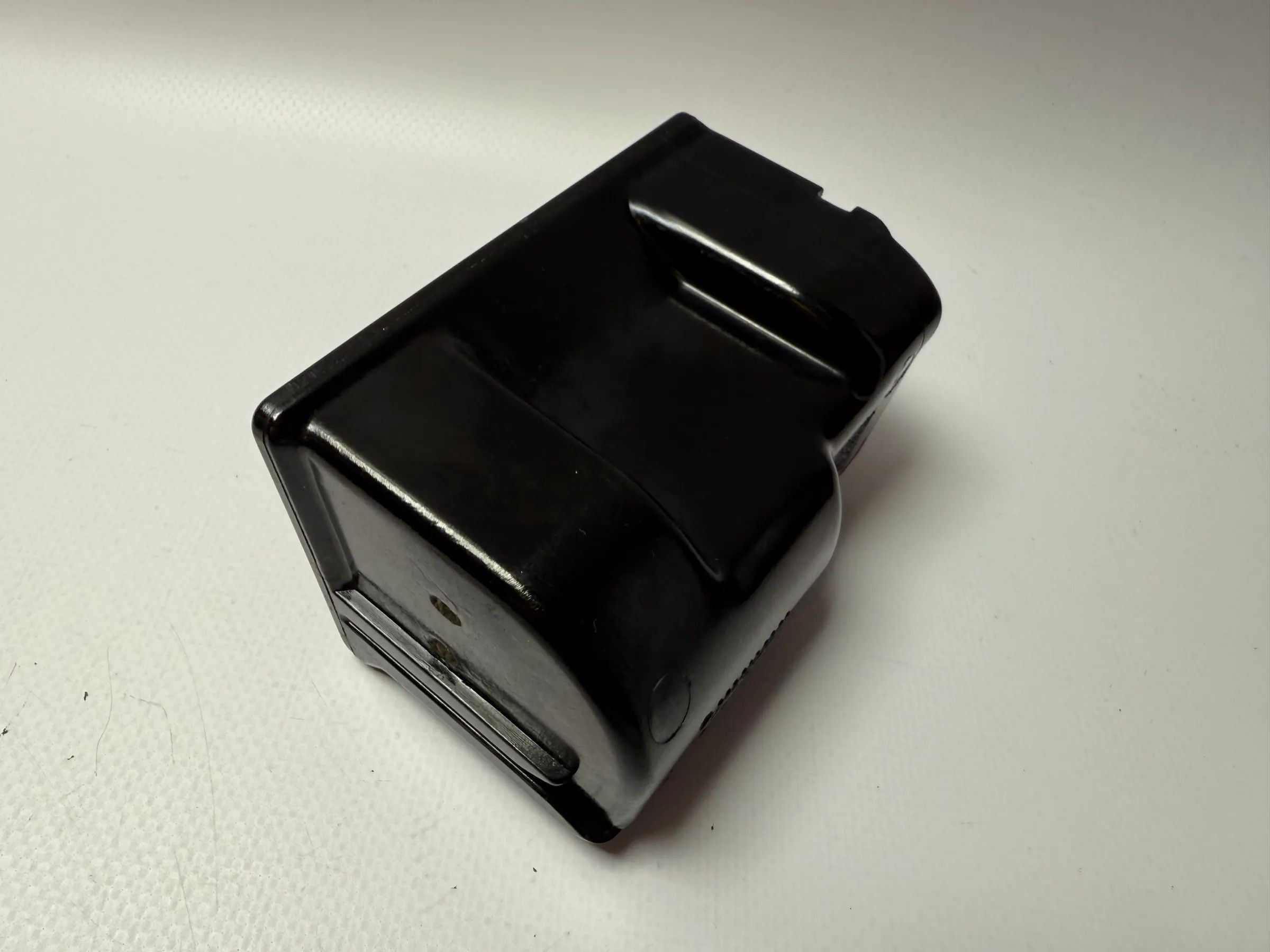 Originele Mercedes-Benz C-Klasse Asbak Middelconsole A2028100028