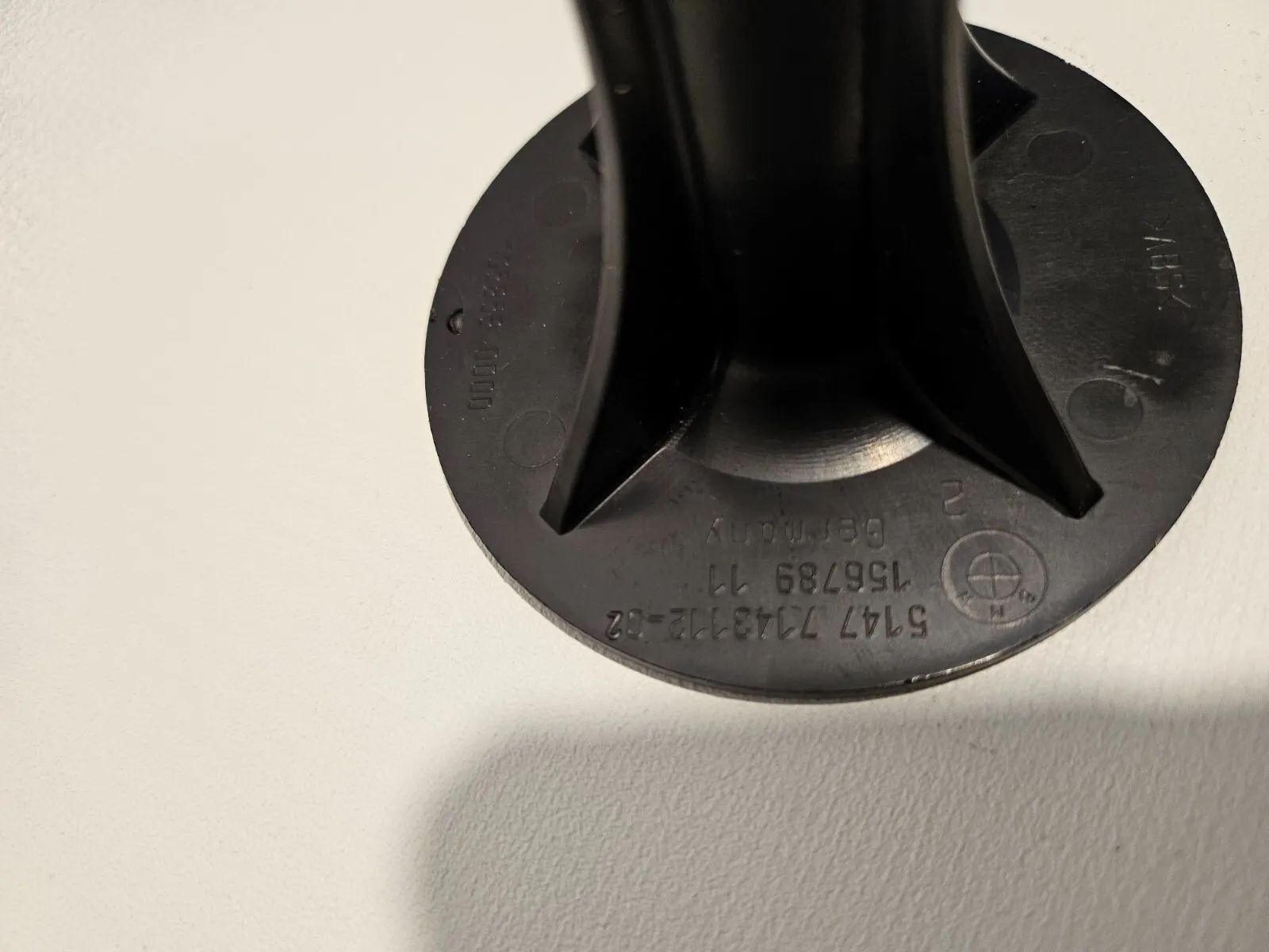 Original BMW Serie 3 E91 Soporte Suelo Maletero 7143112