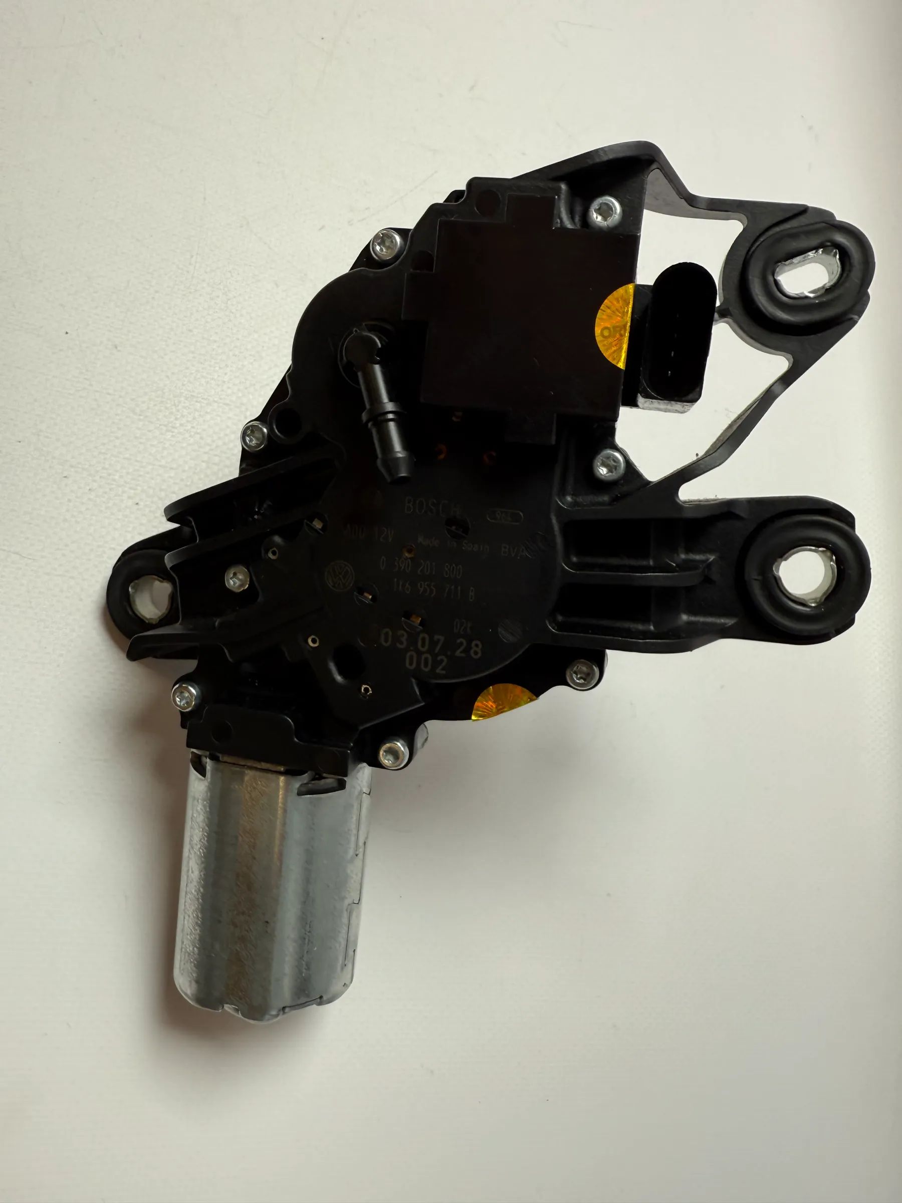 Motor original del limpiaparabrisas trasero VW Golf 5 V Bosch 1K6955711B / 0 390 201 800