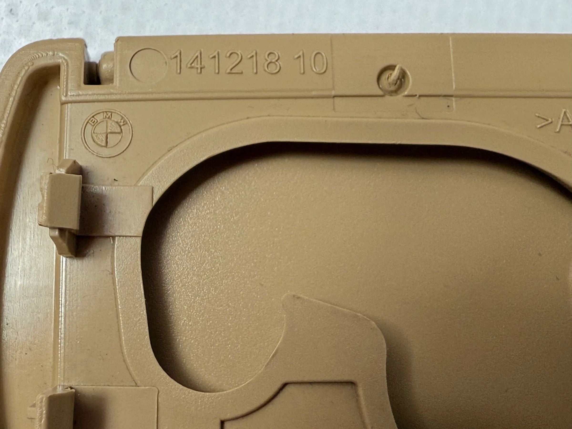 Original BMW Serie 5 E61 Soporte Red Separadora Maletero 51447116677