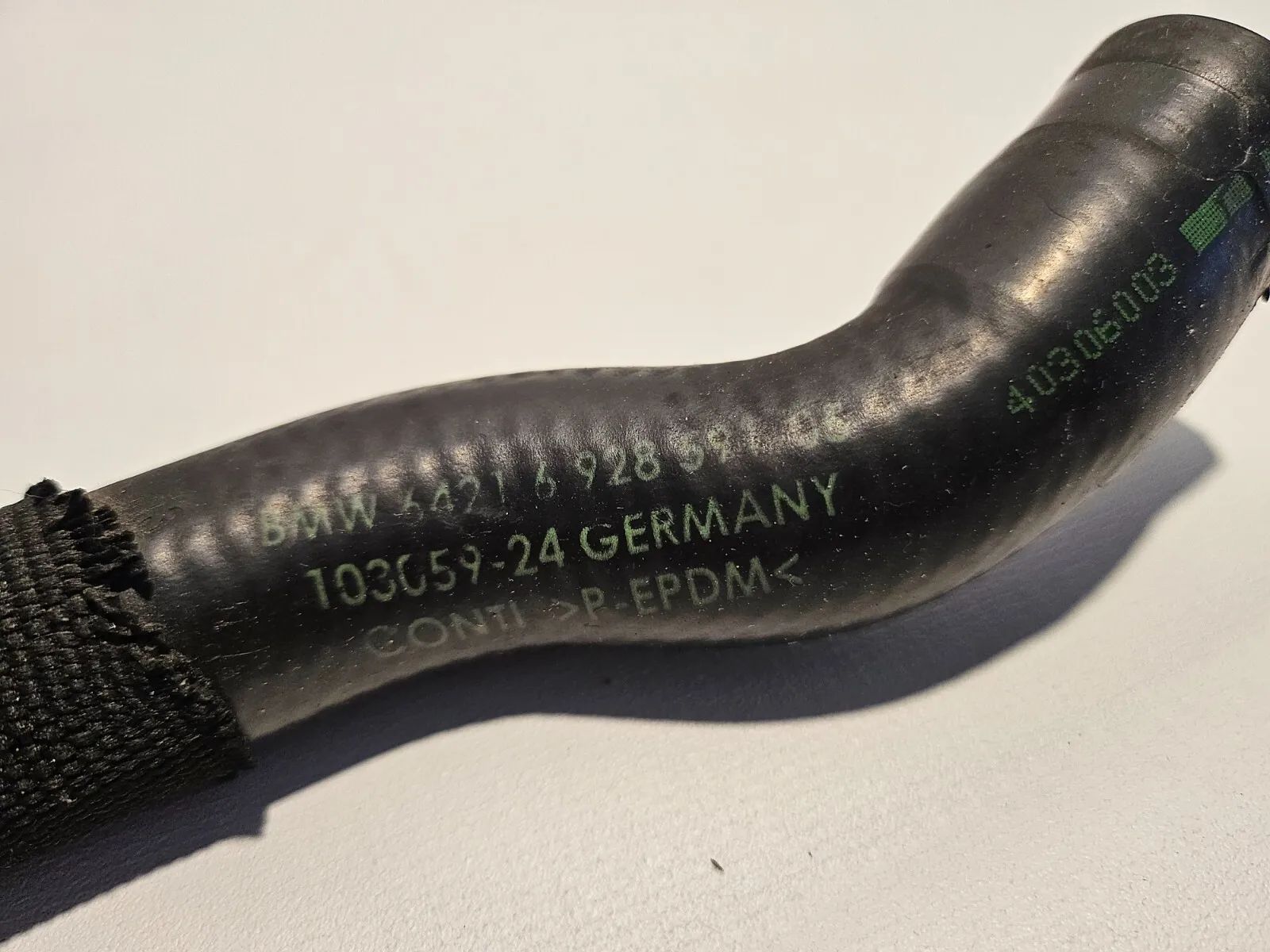 Original BMW E81 E87 E90 E91 hose additional water pump-radiator 6928591 / B3